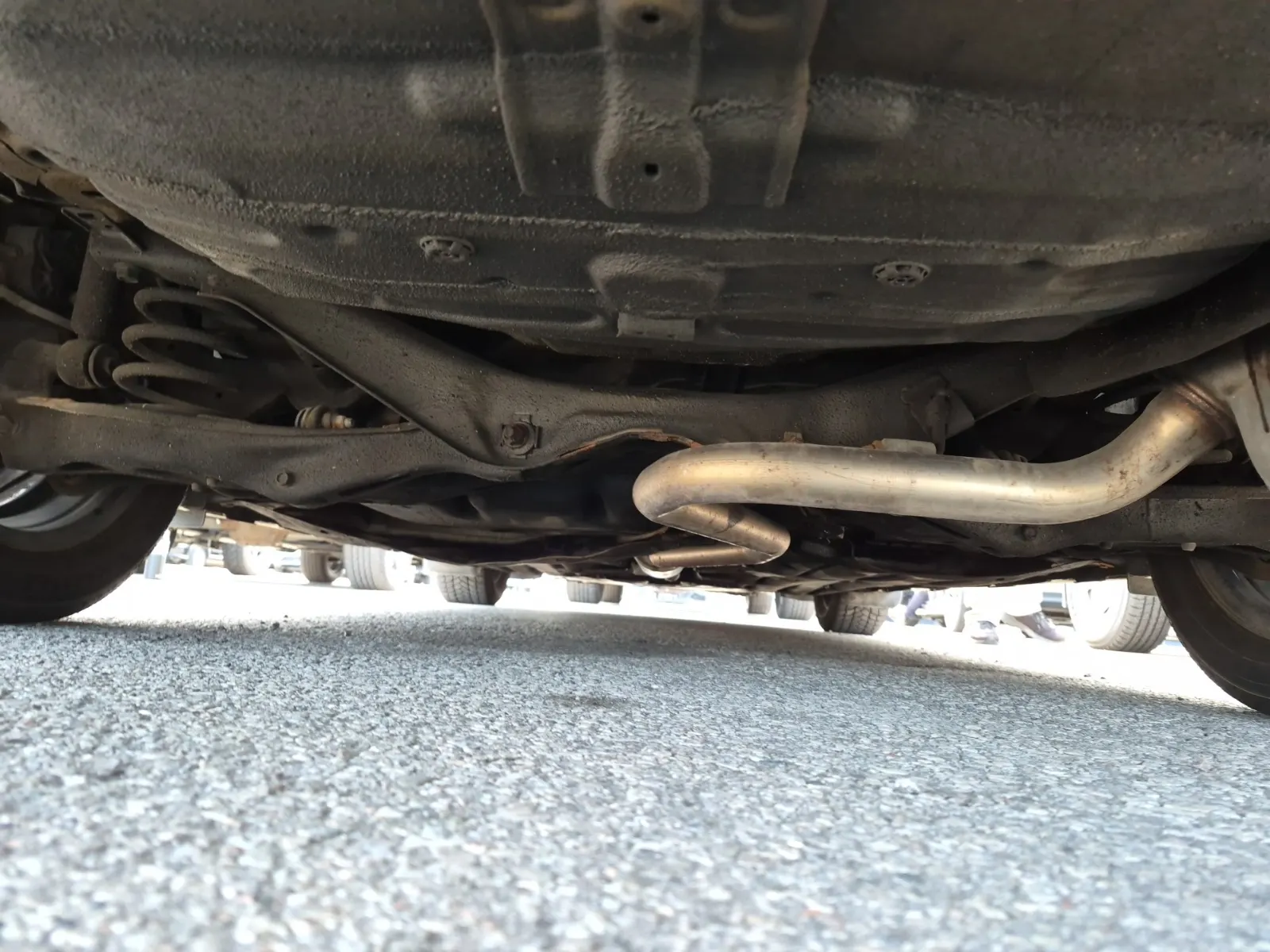 Undercarriage - Rear Photo