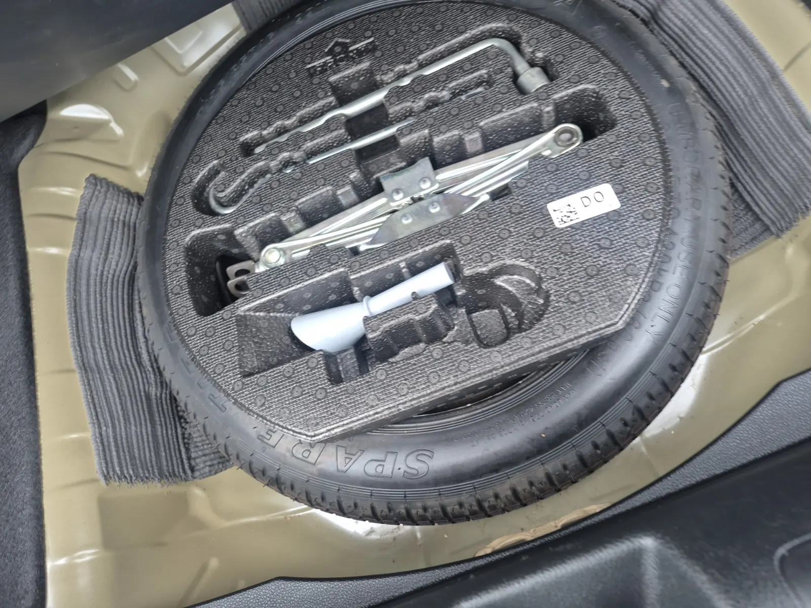 Spare Tire & Wheel Photo