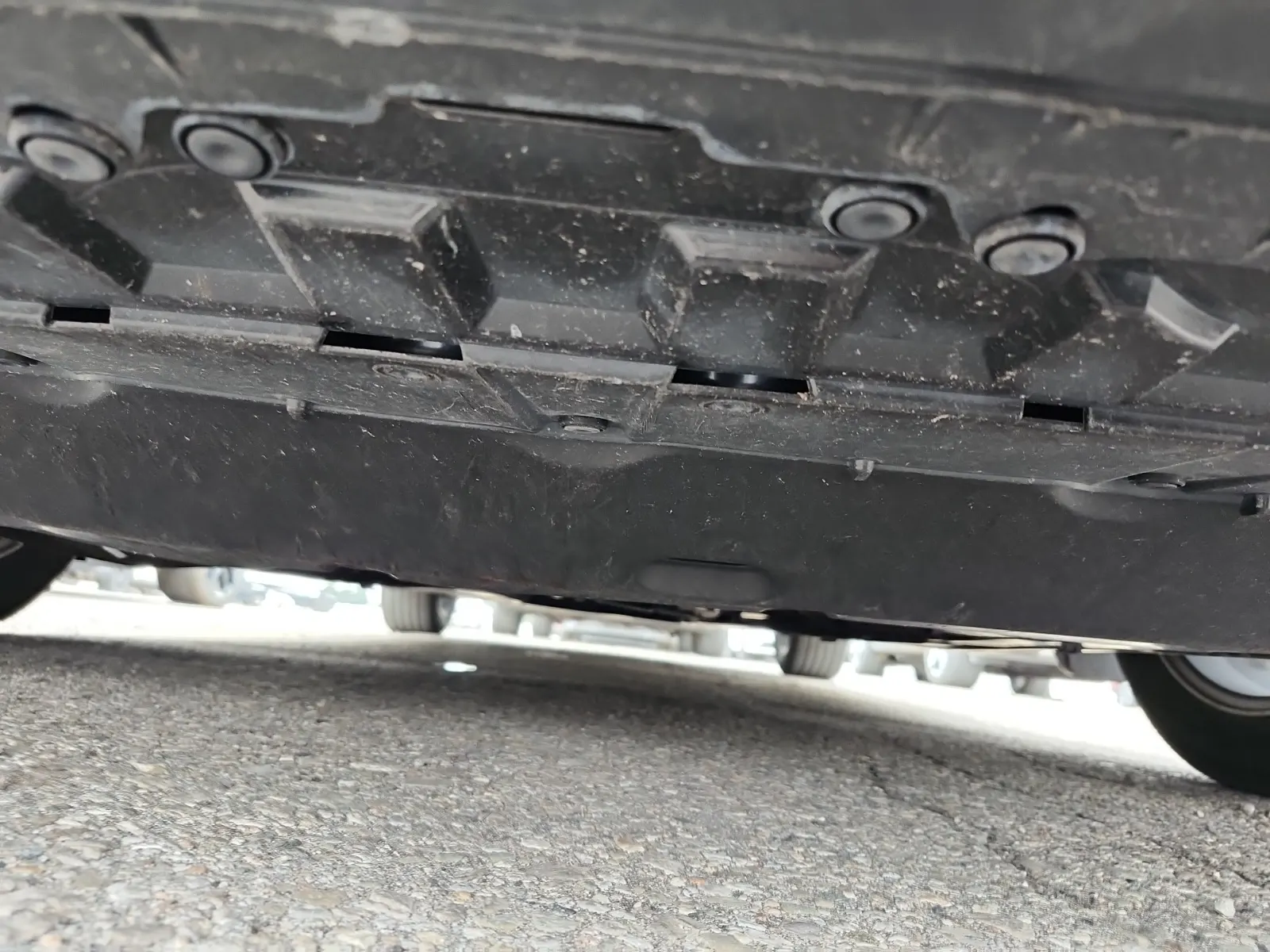 Undercarriage - Front Photo