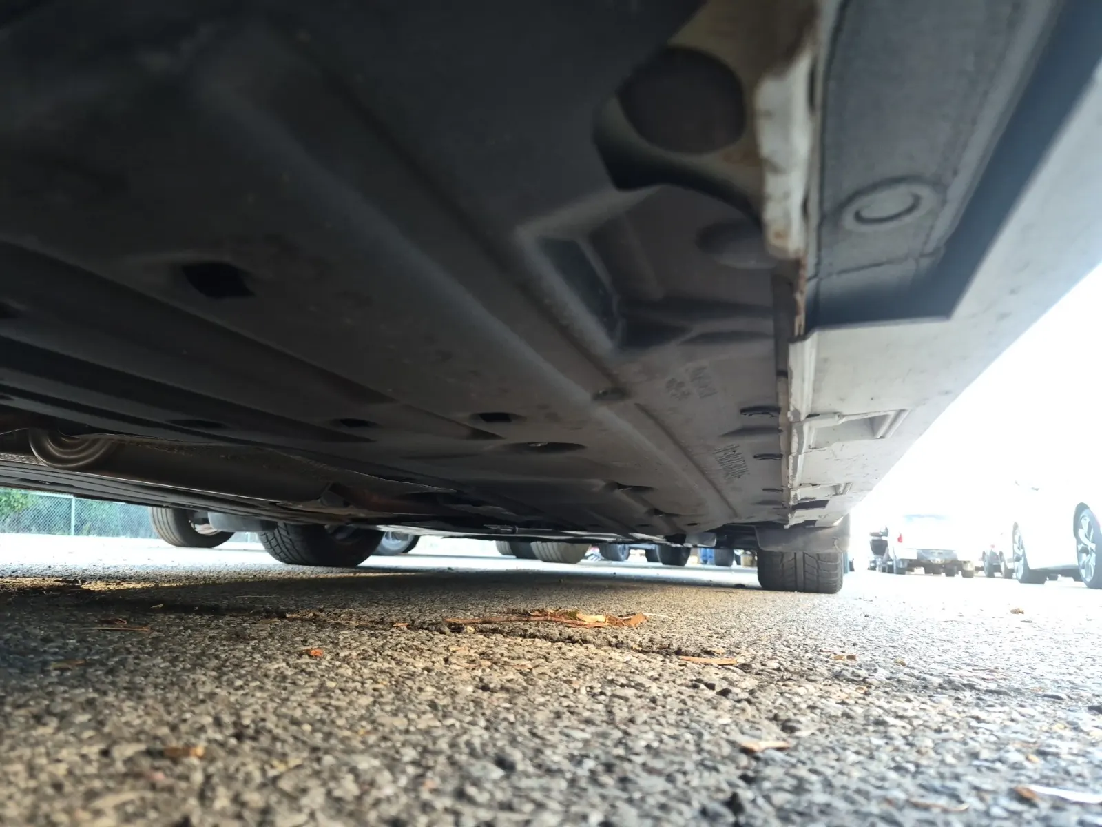 Undercarriage - Passenger Photo