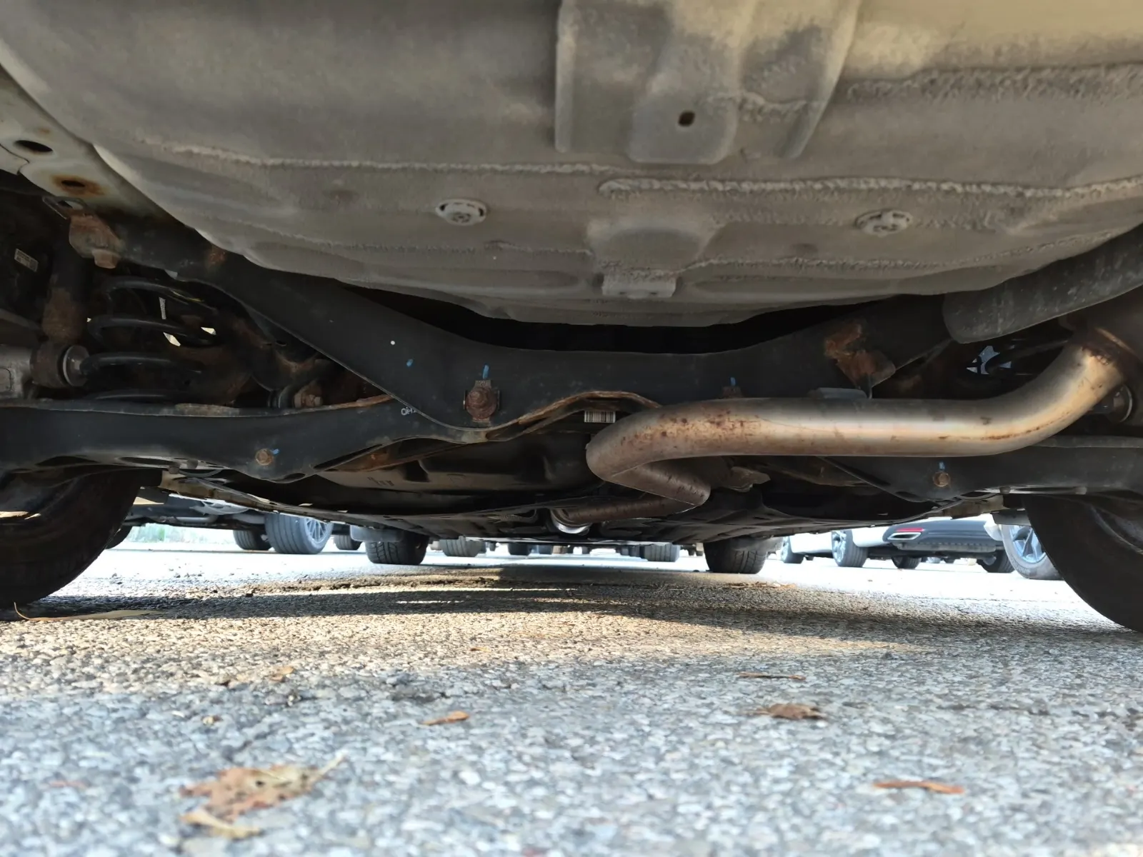 Undercarriage - Rear Photo