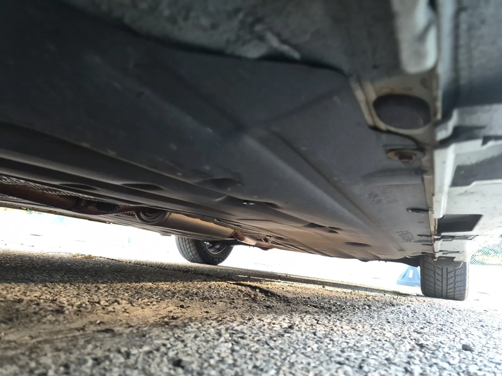 Undercarriage - Driver Photo