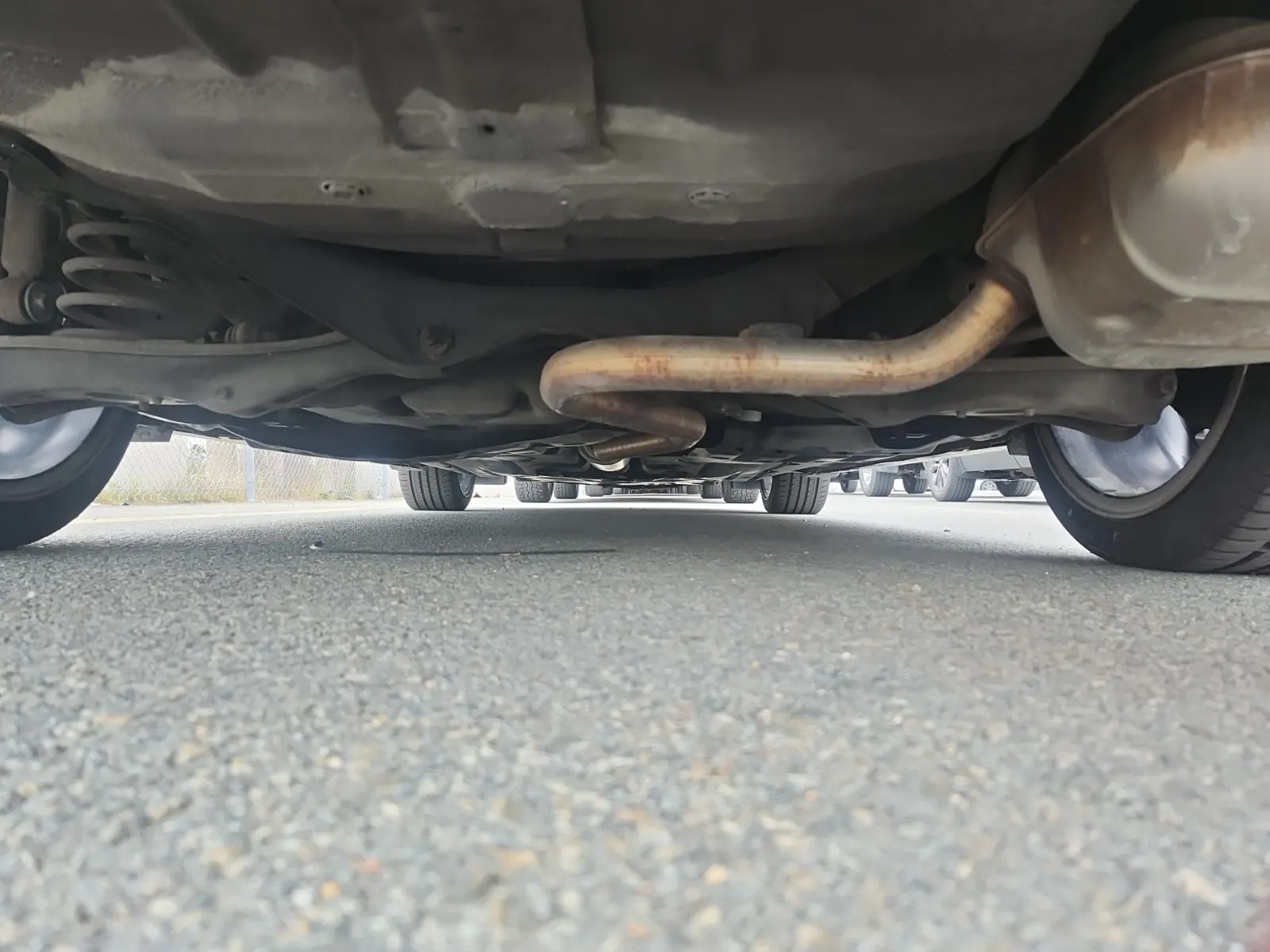 Undercarriage - Rear Photo