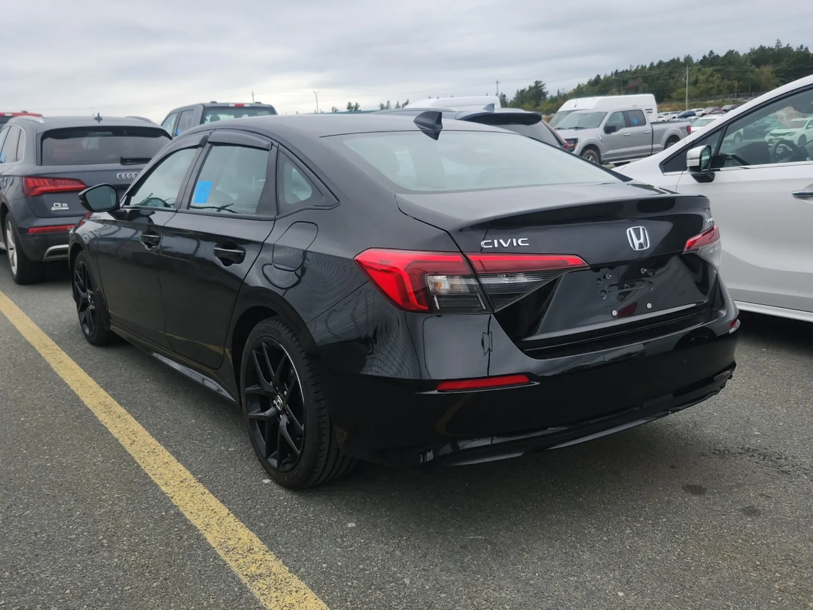 Driver Rear 3/4 Photo
