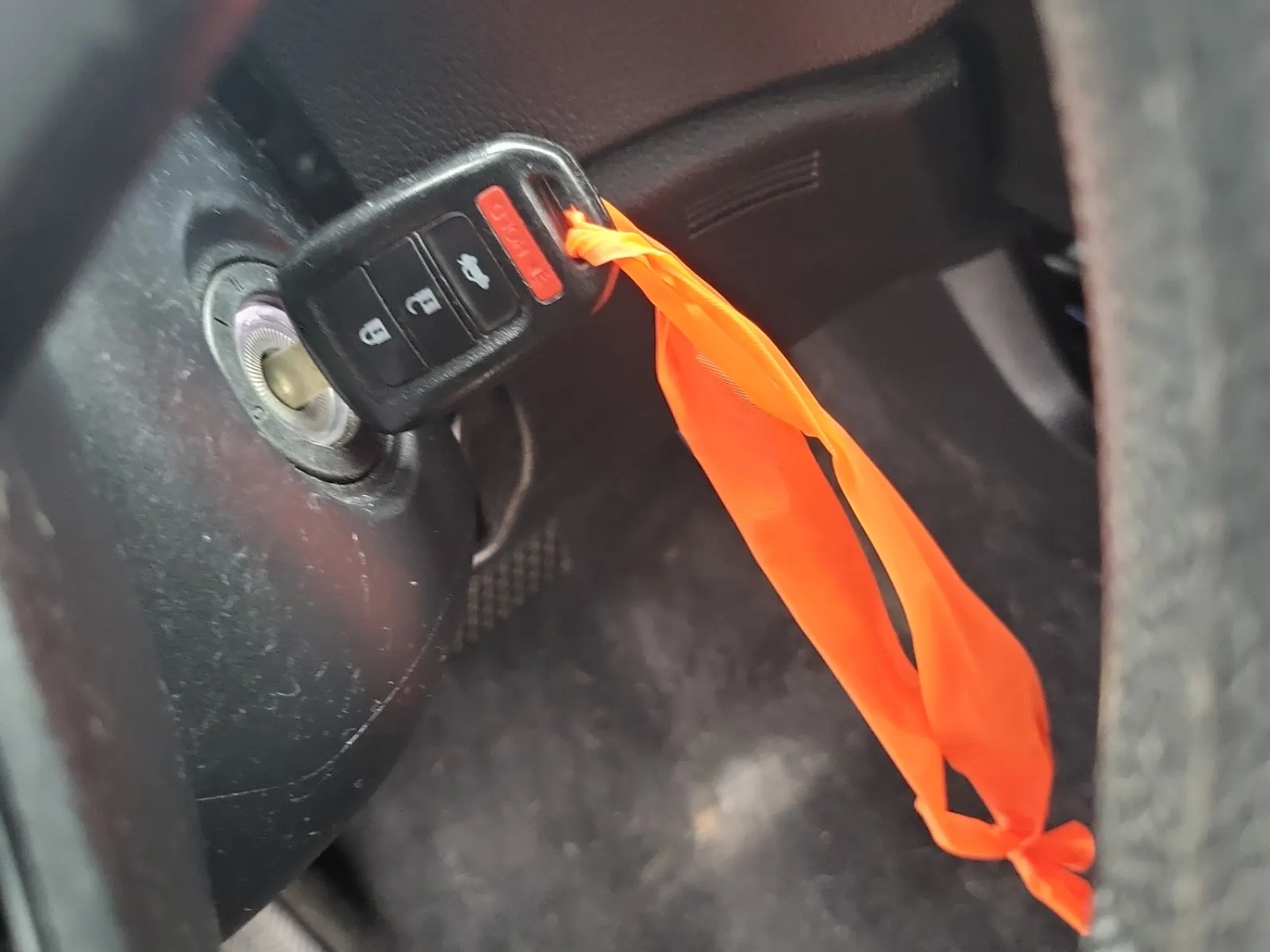 Keys/Fobs/Manual Photo