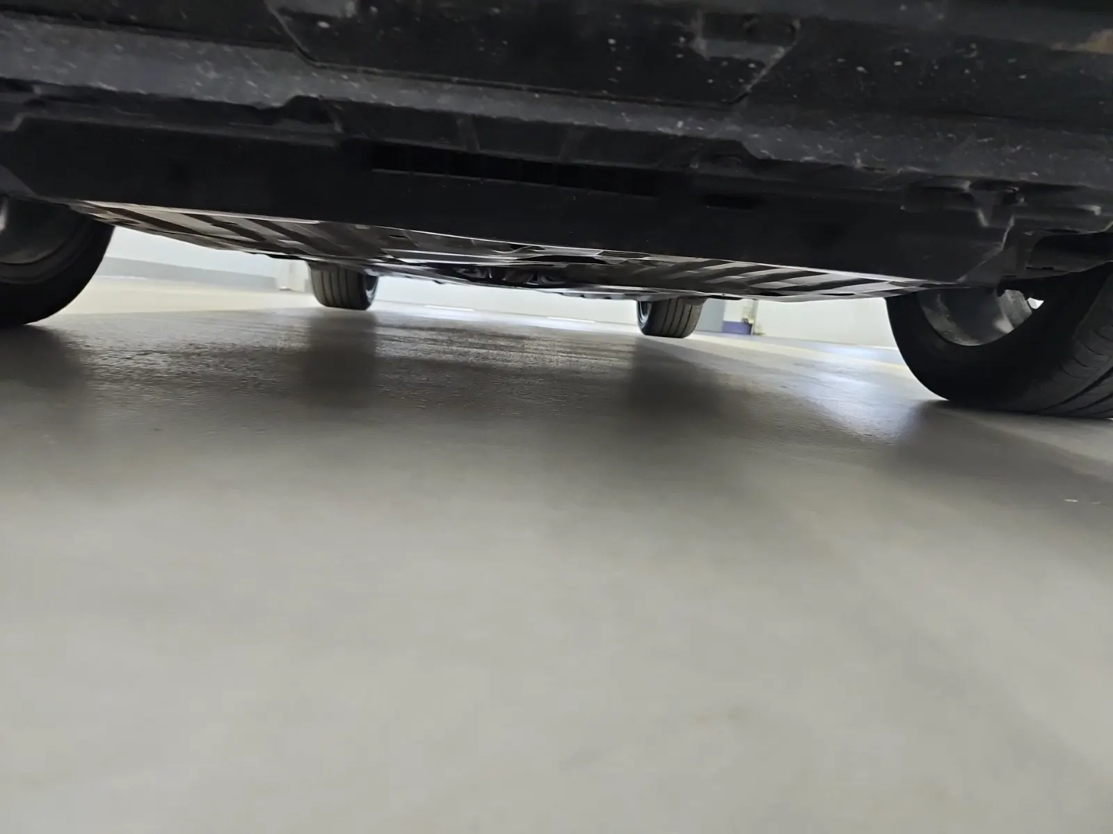 Undercarriage - Front Photo