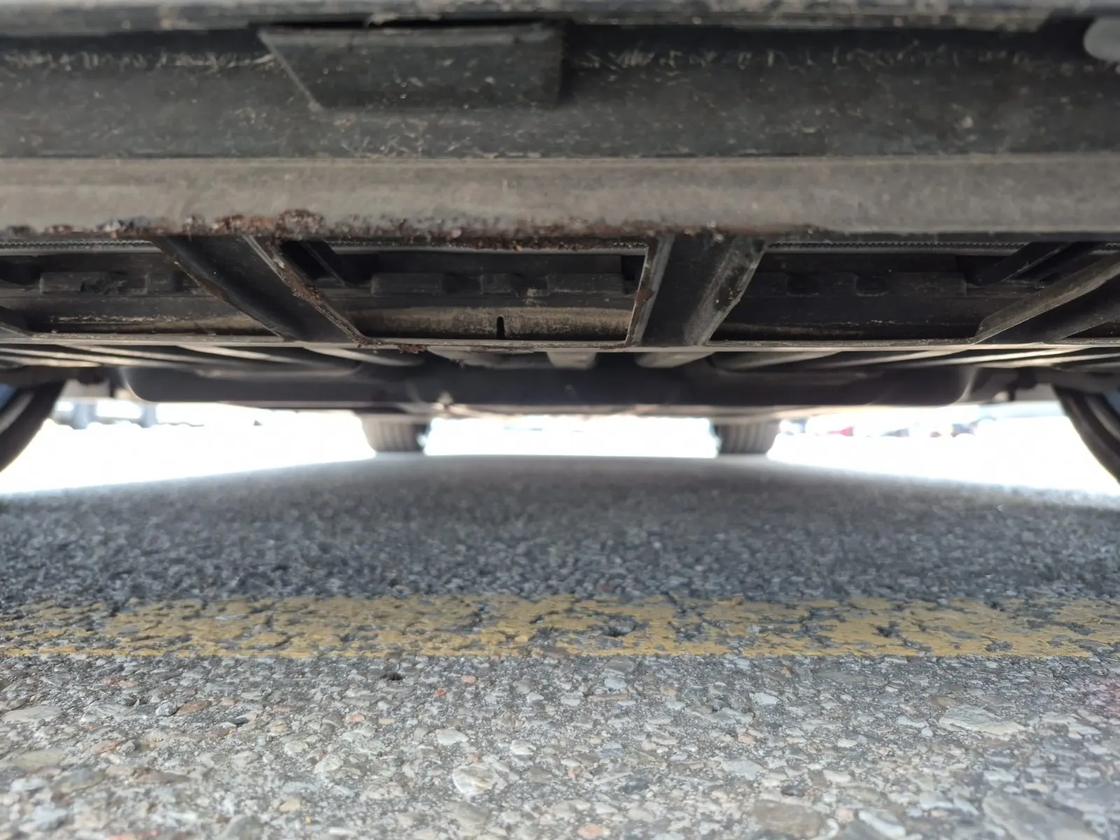 Undercarriage - Front Photo