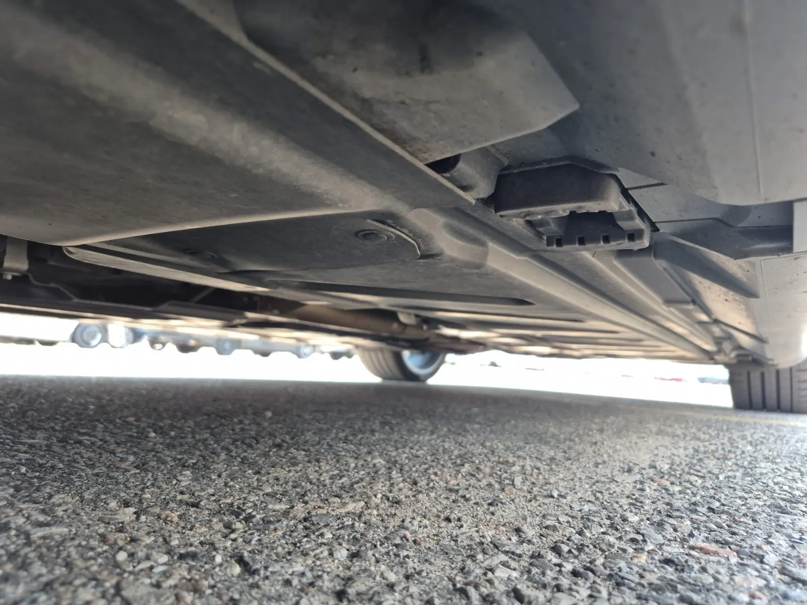 Undercarriage - Driver Photo