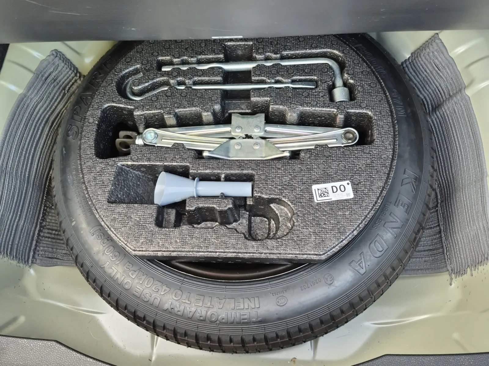 Spare Tire & Wheel Photo