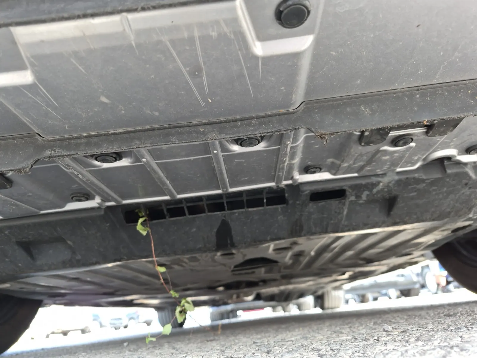 Undercarriage - Front Photo