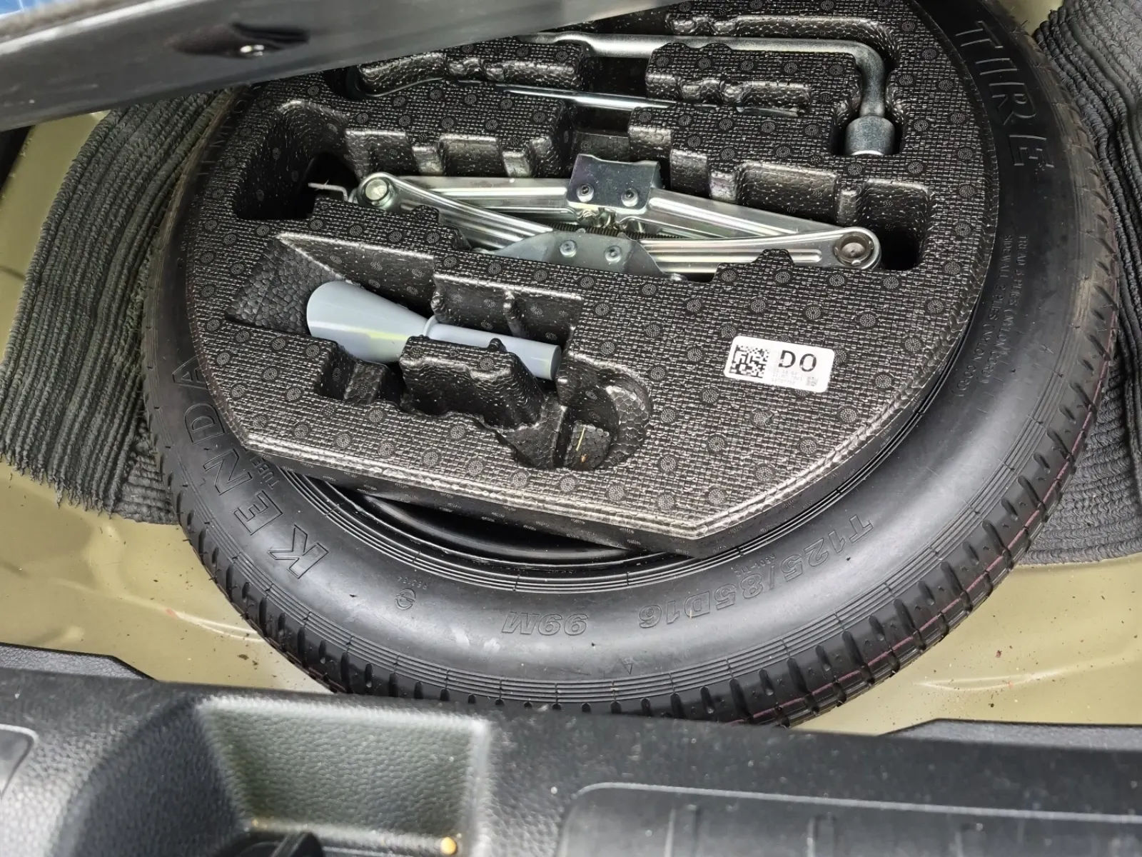 Spare Tire & Wheel Photo