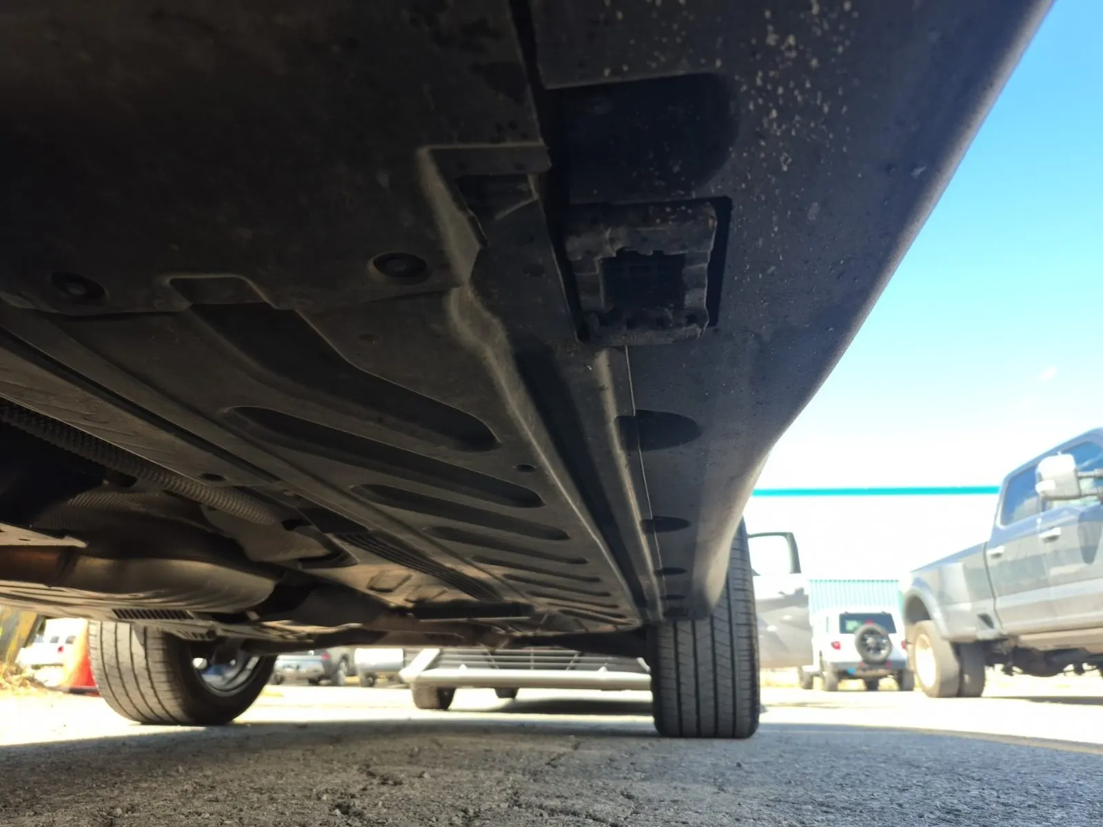 Undercarriage - Driver Photo