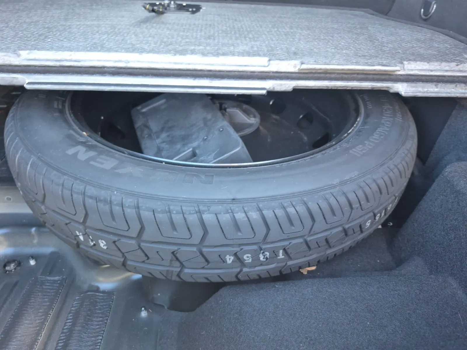 Spare Tire & Wheel Photo
