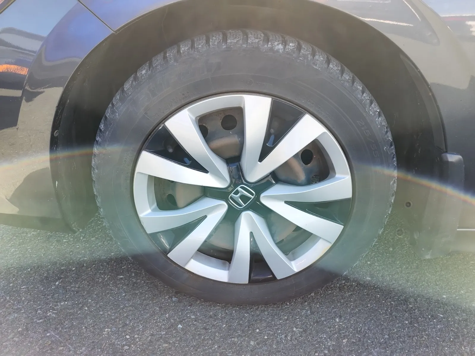 Front driver wheel/tire photo