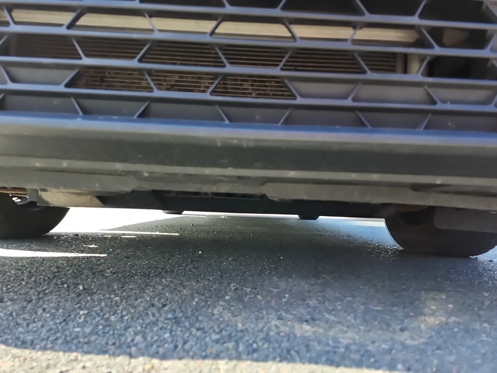 Undercarriage - Front Photo