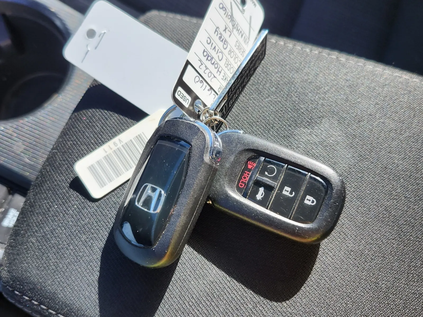 Keys/Fobs/Manual Photo