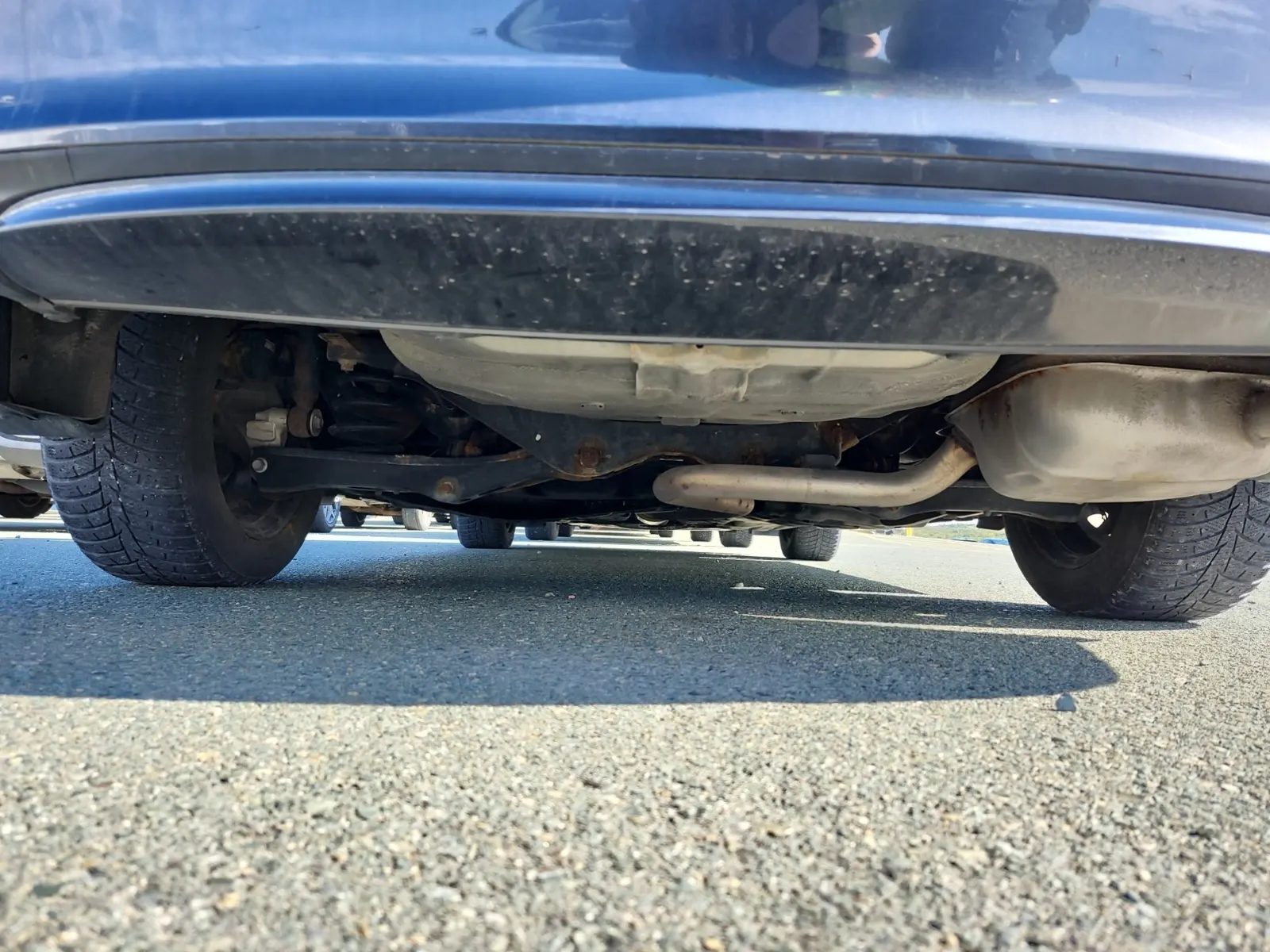 Undercarriage - Rear Photo