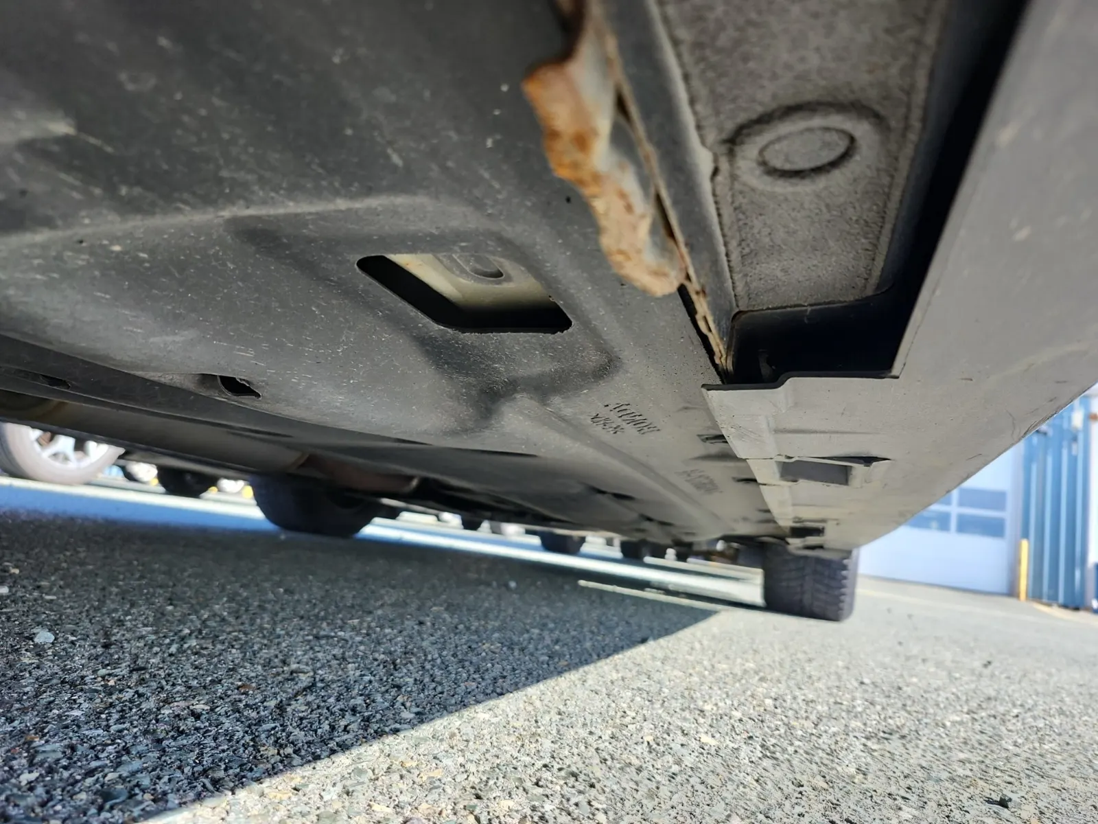 Undercarriage - Passenger Photo