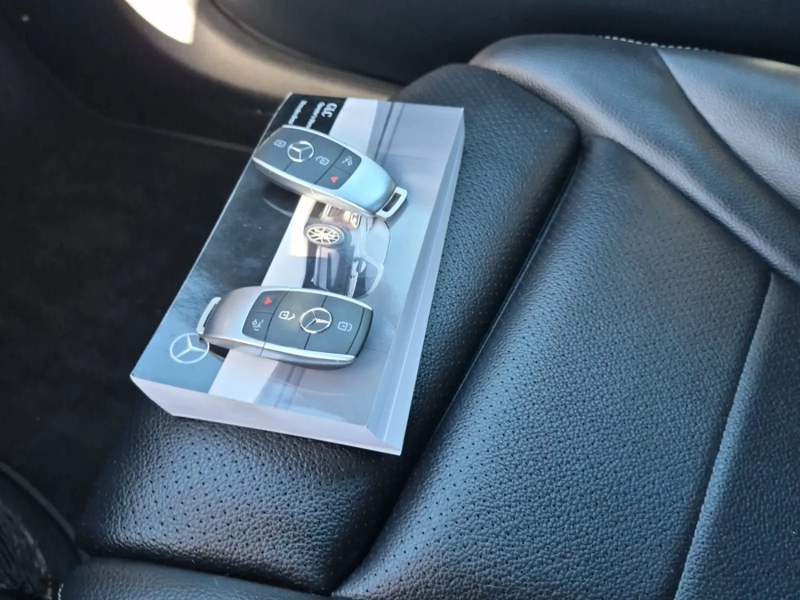 Keys/Fobs/Manual Photo