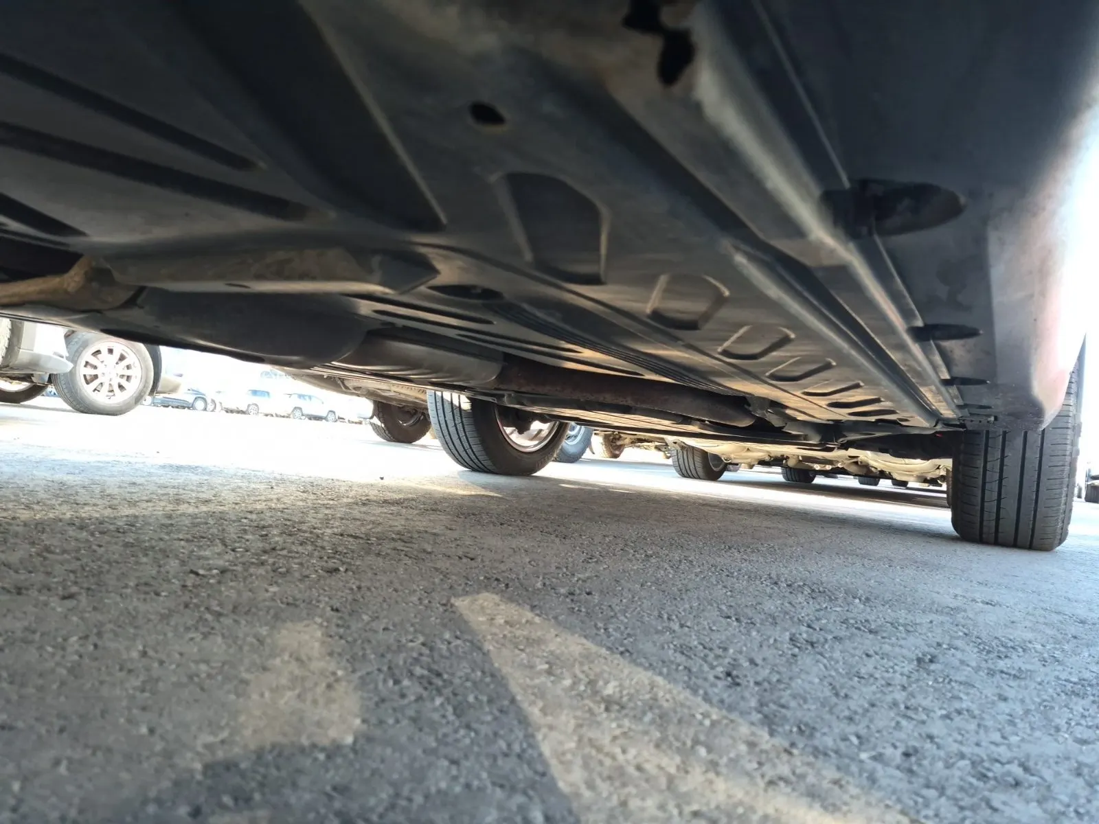 Undercarriage - Passenger Photo