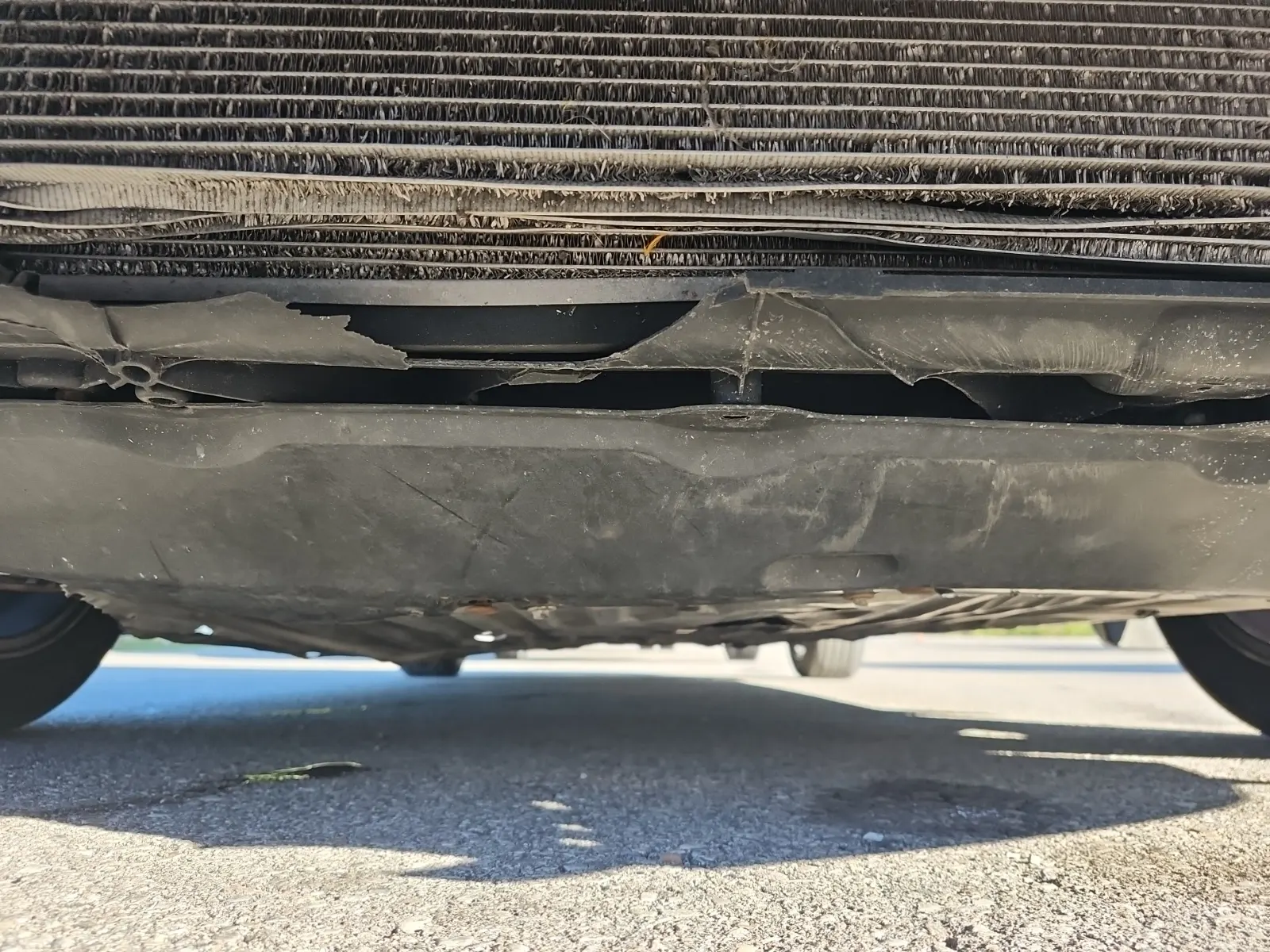 Undercarriage - Front Photo