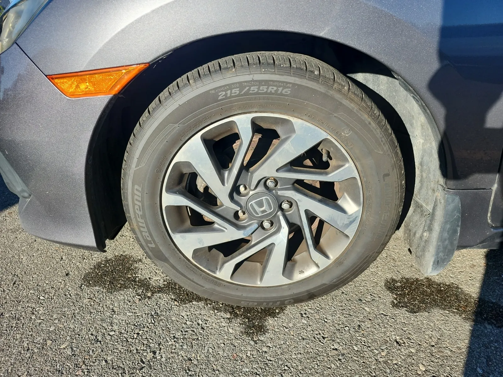 Front driver wheel/tire photo