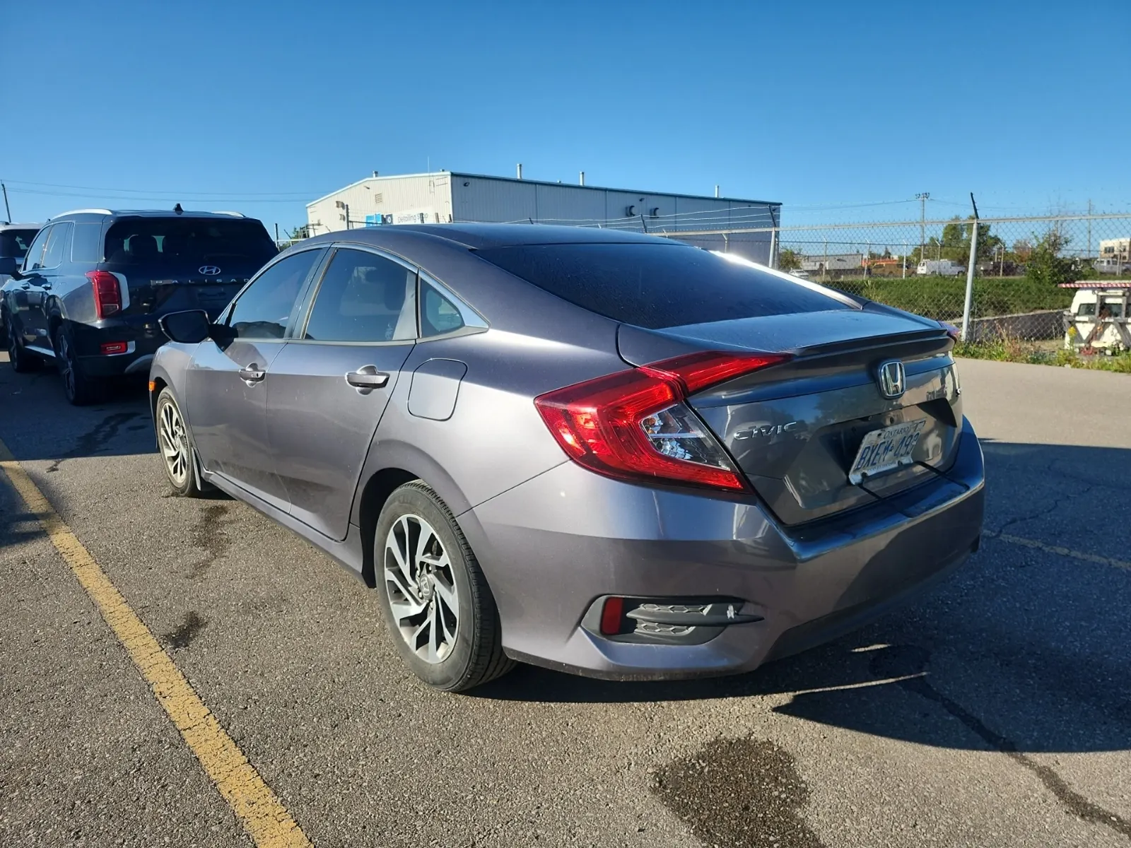 Driver Rear 3/4 Photo