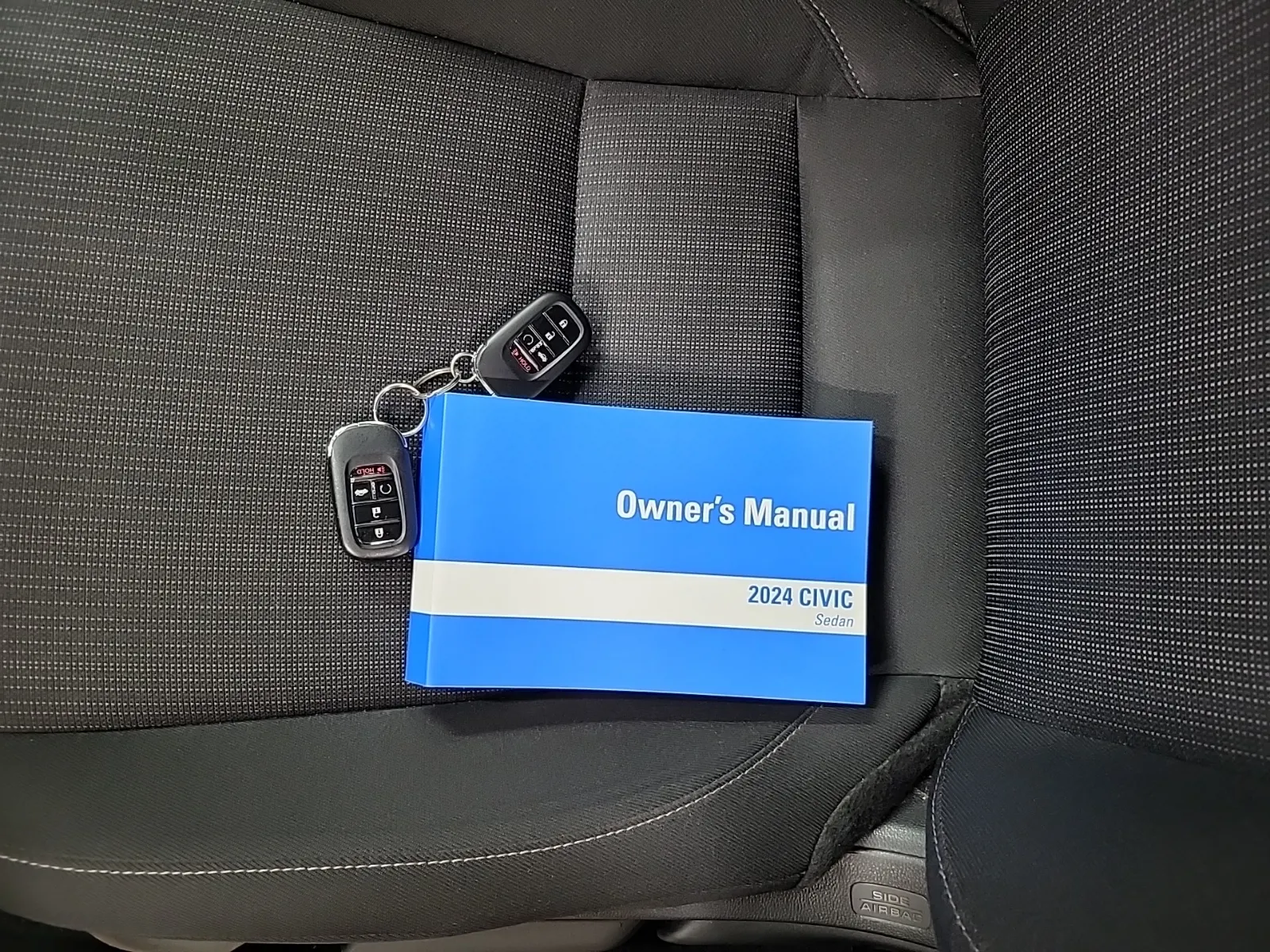 Keys/Fobs/Manual Photo