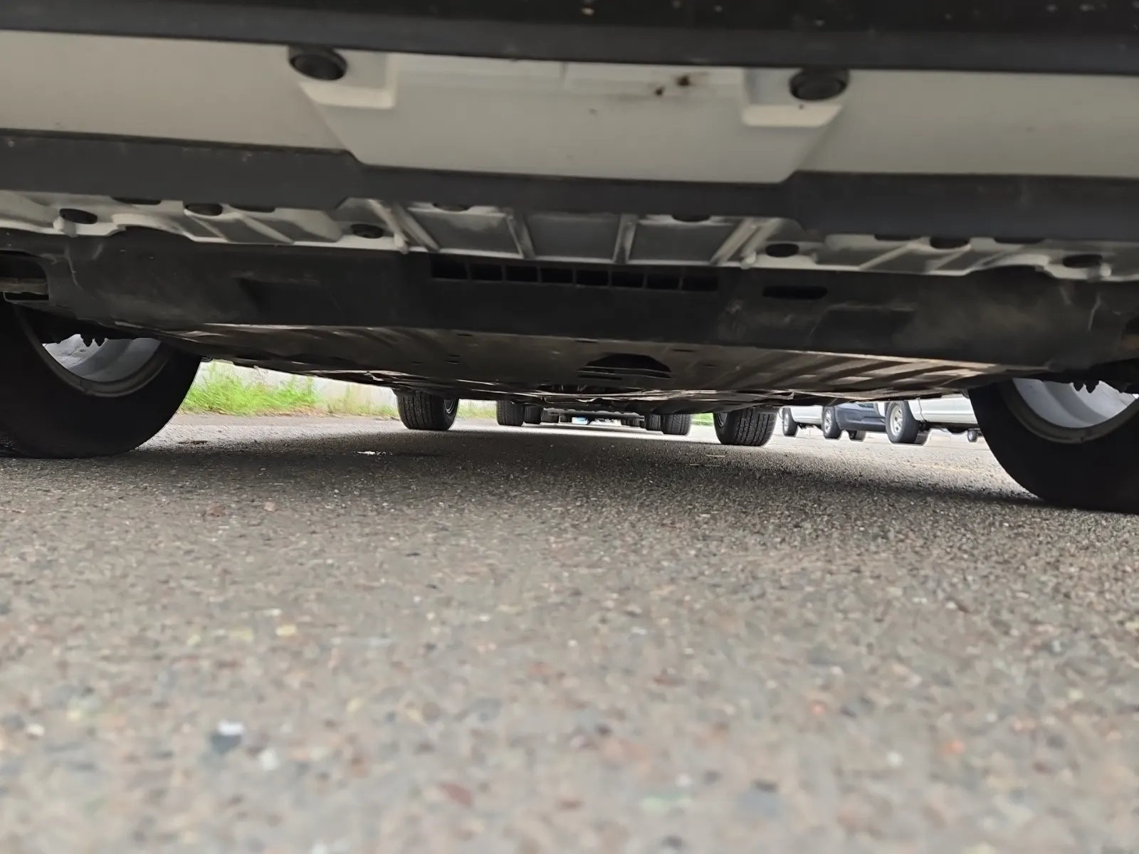 Undercarriage - Front Photo
