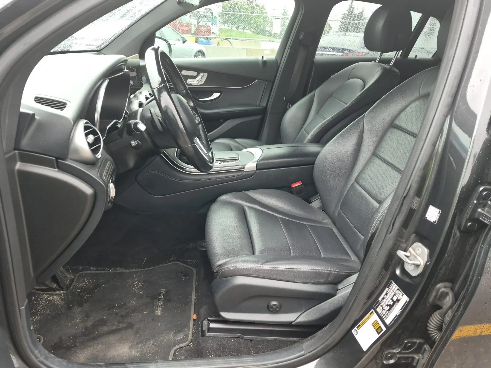Front Interior Photo