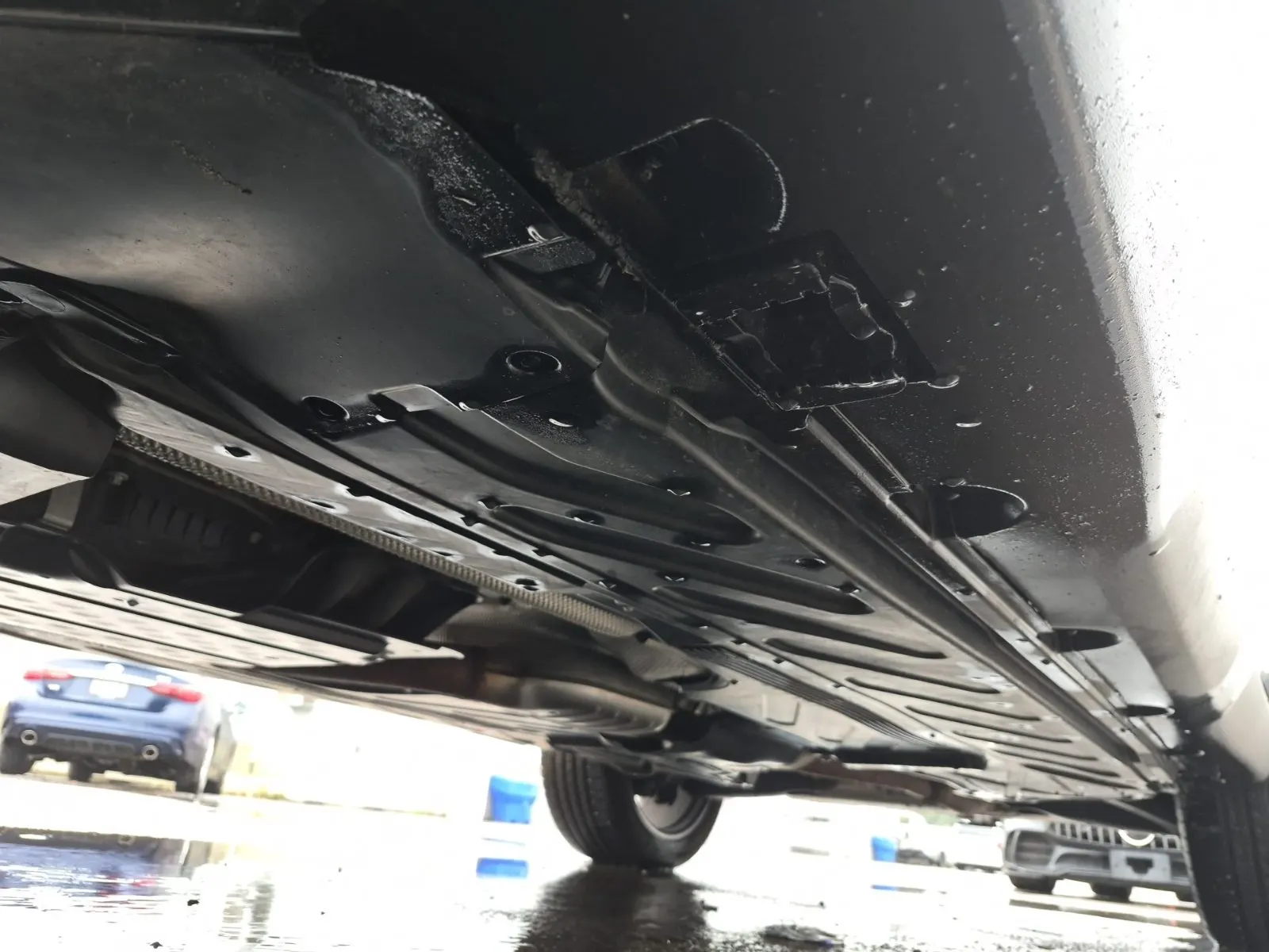 Undercarriage - Driver Photo