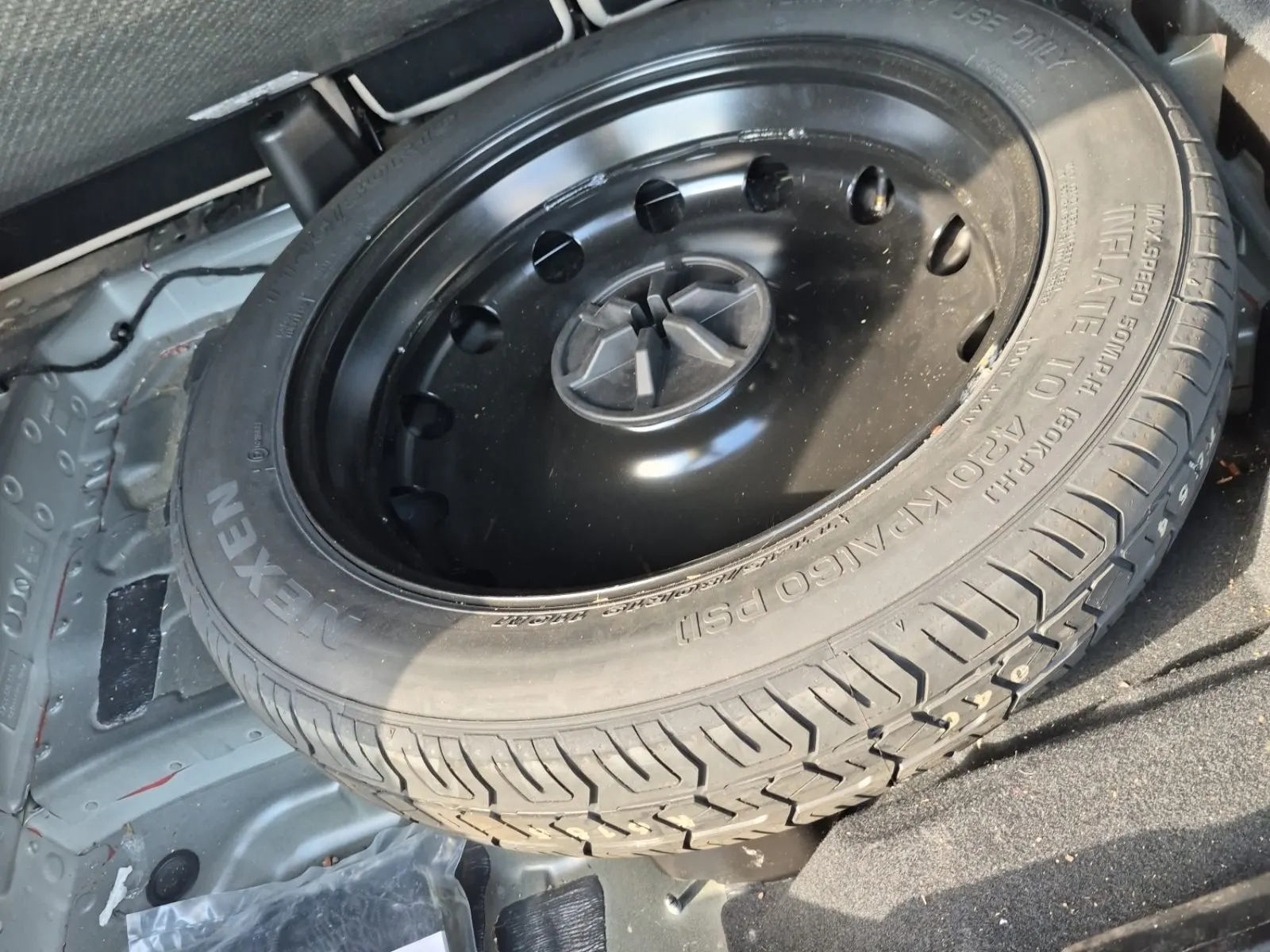 Spare Tire & Wheel Photo