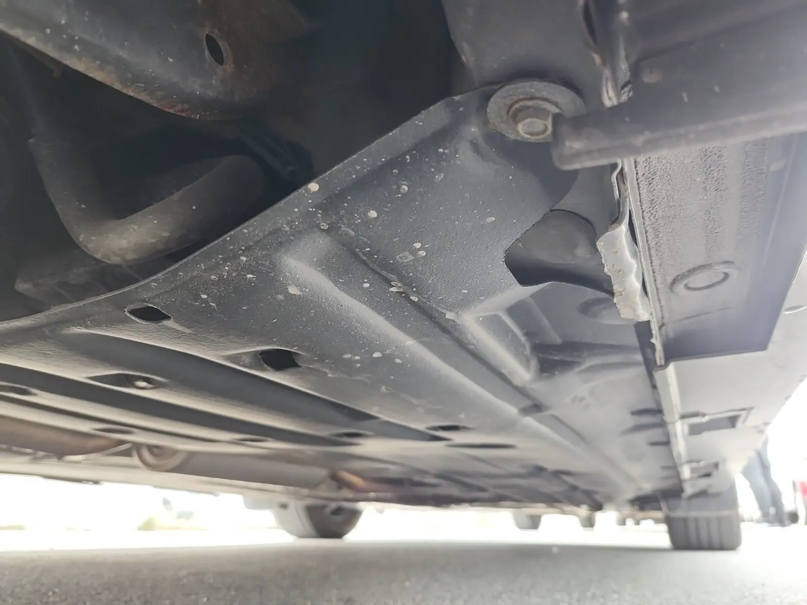 Undercarriage - Passenger Photo