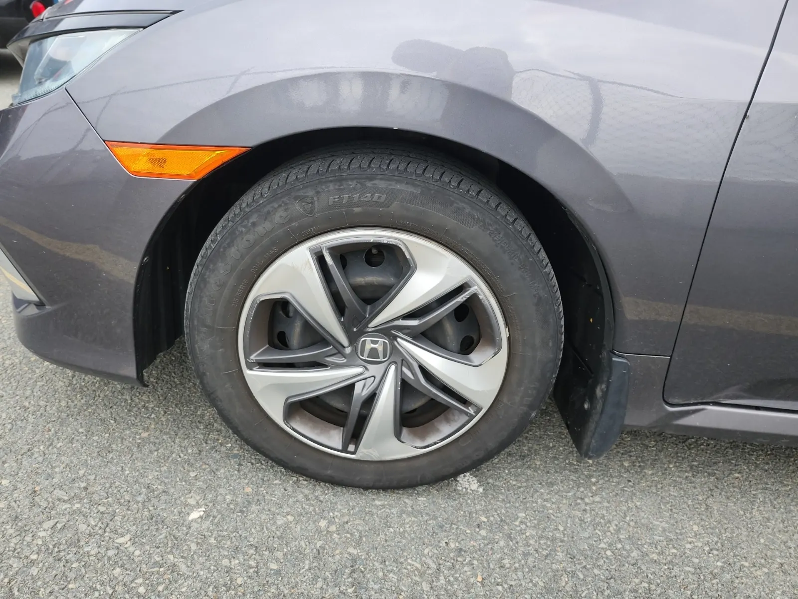 Front driver wheel/tire photo