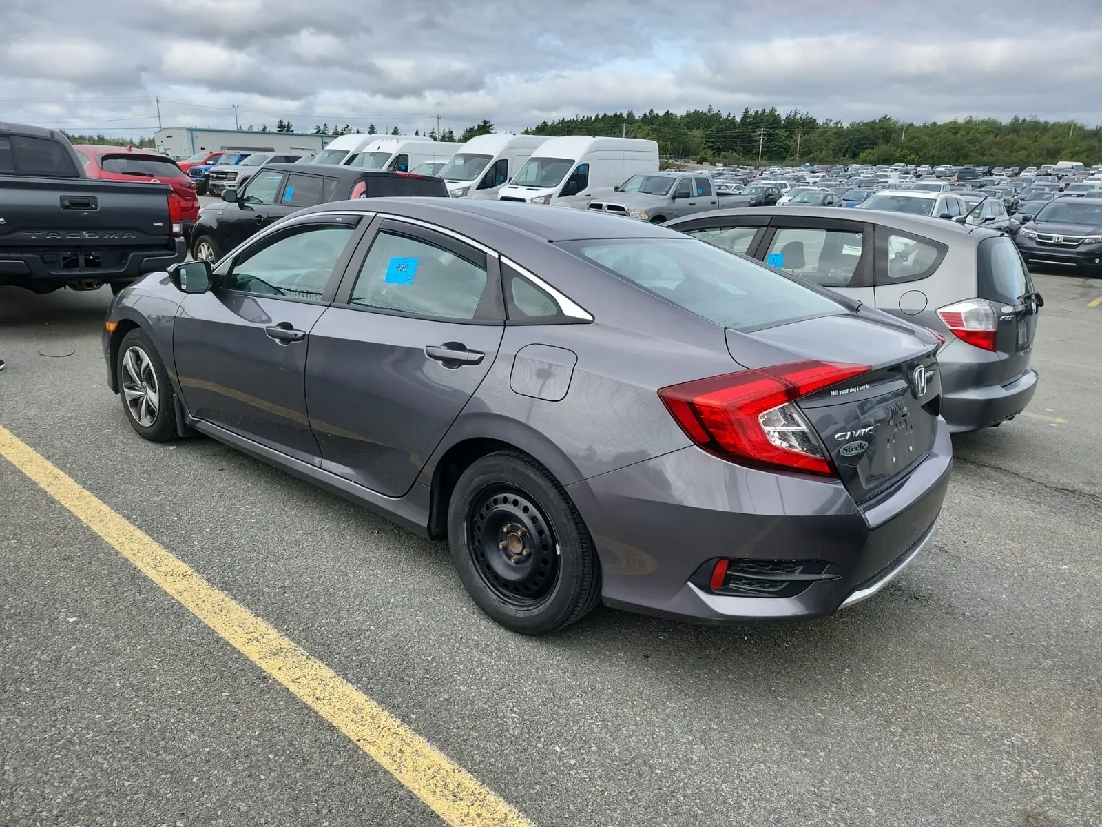 Driver Rear 3/4 Photo