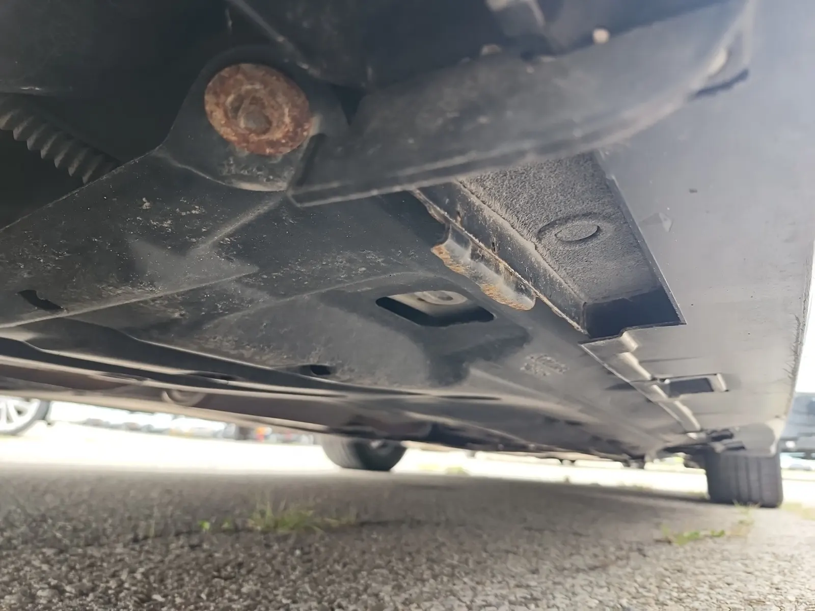 Undercarriage - Passenger Photo