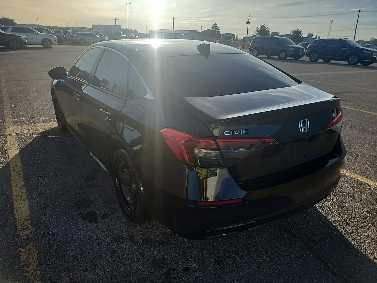 Driver Rear 3/4 Photo