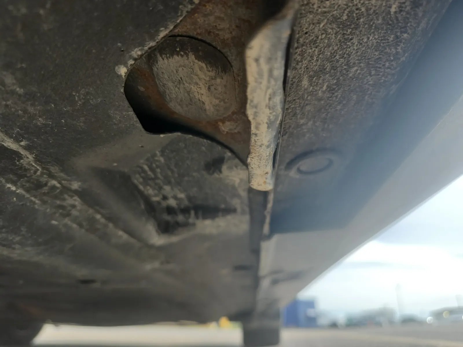 Undercarriage - Passenger Photo