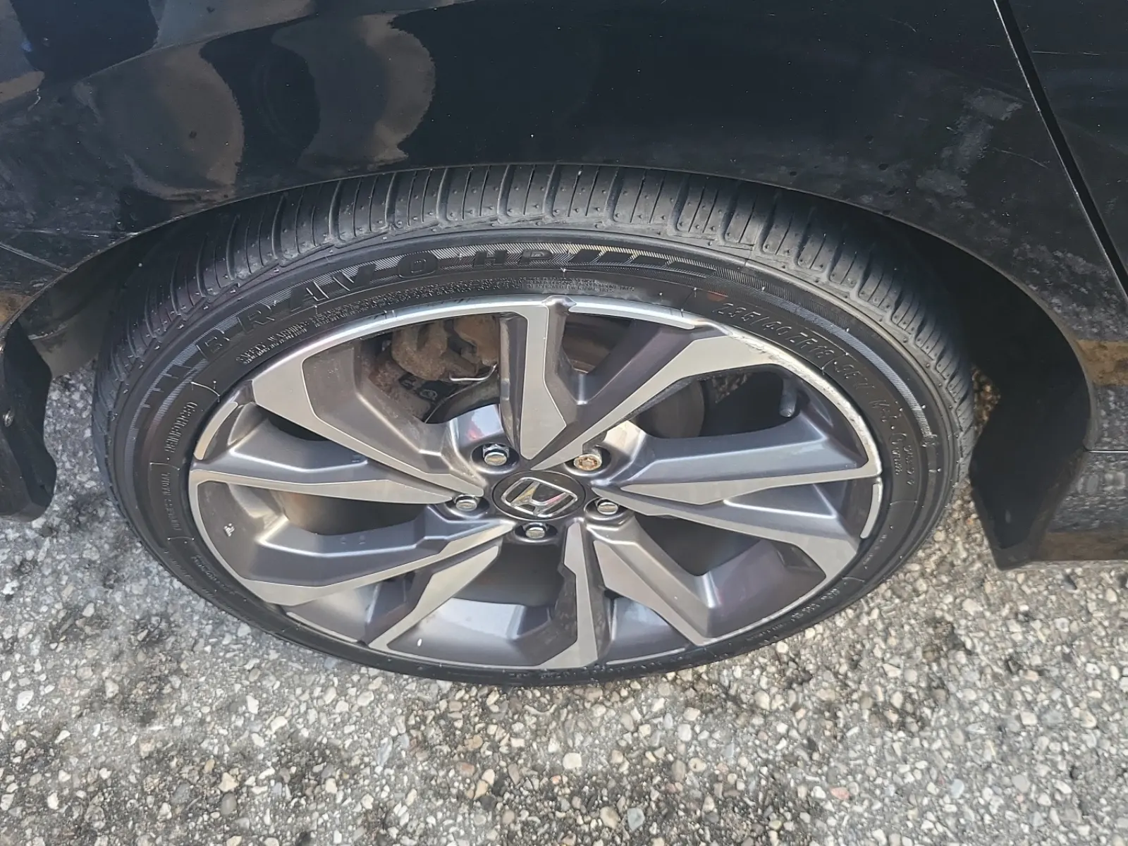Right Rear Wheel/Tire Photo
