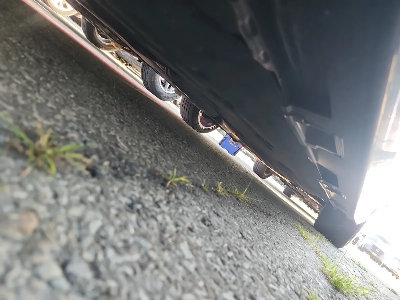 Undercarriage - Driver Photo