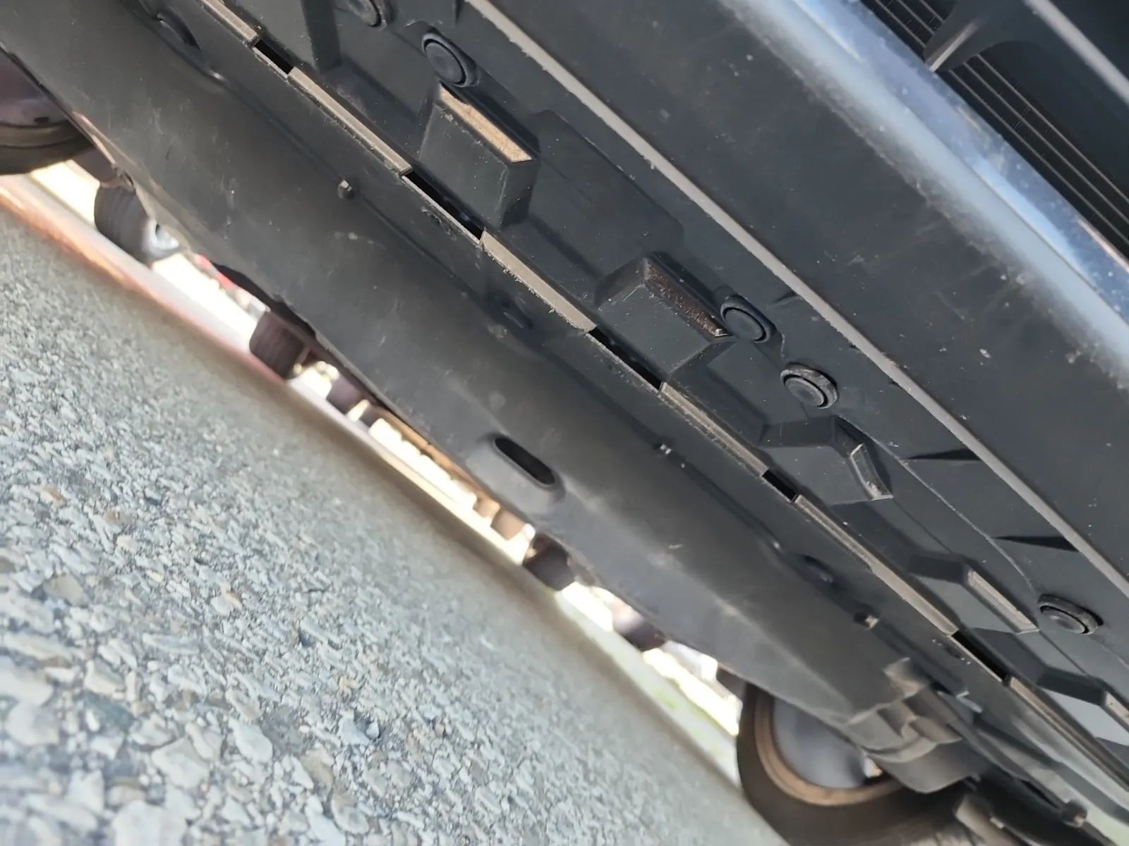 Undercarriage - Front Photo