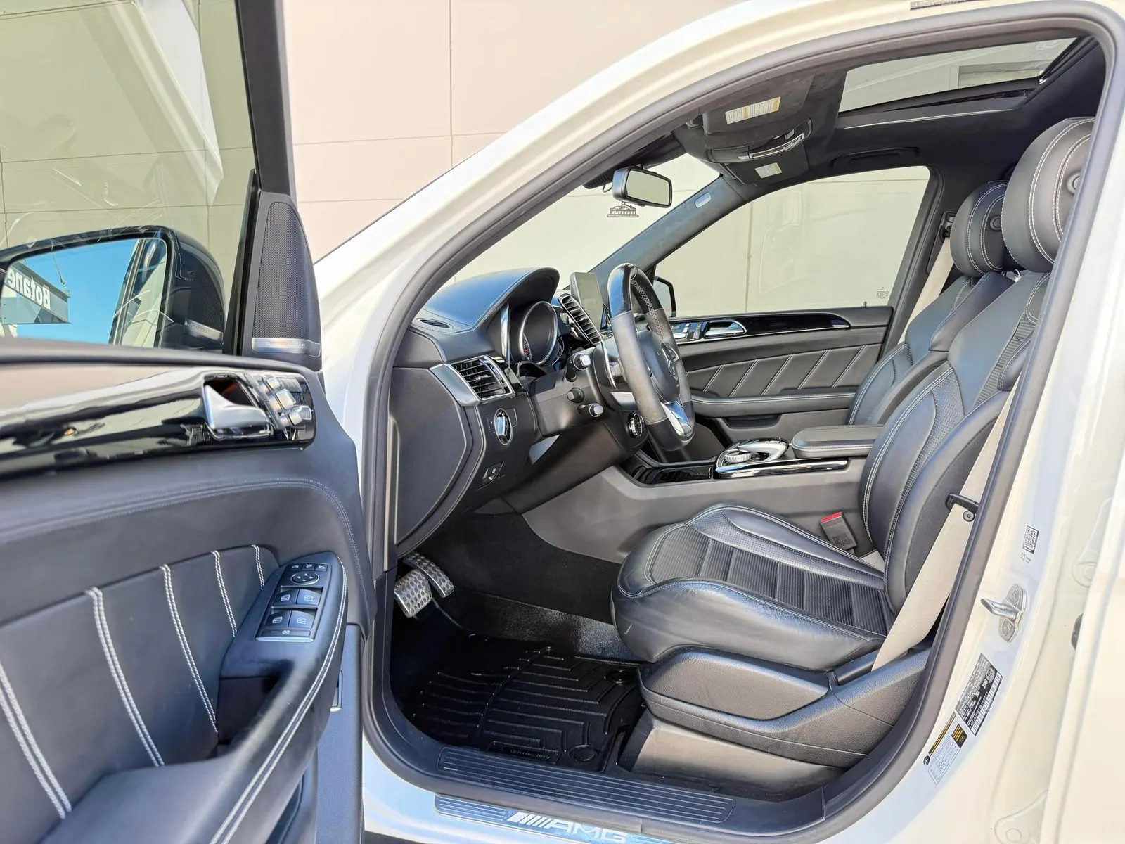 Interior driver side