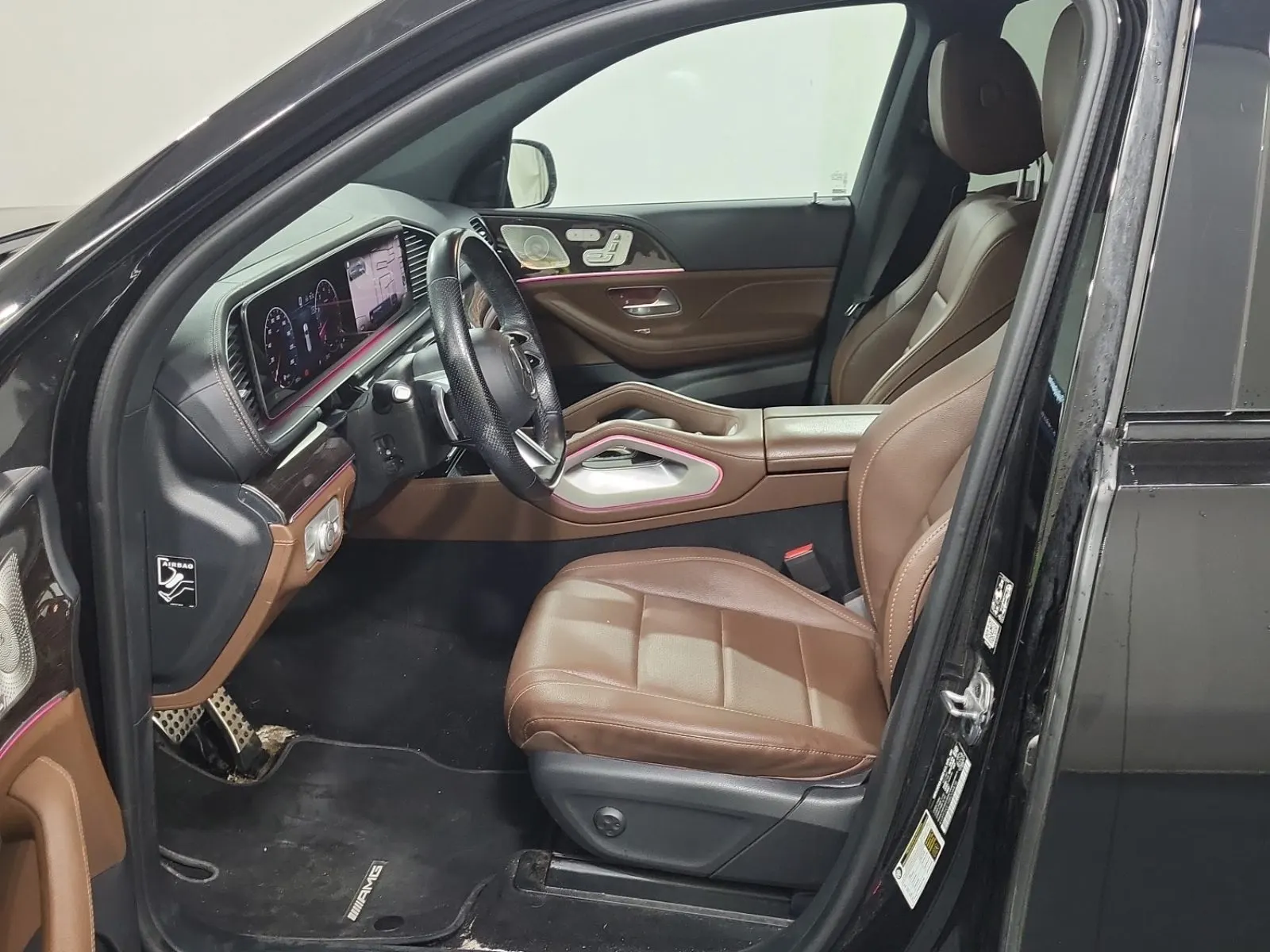 Front Interior Photo