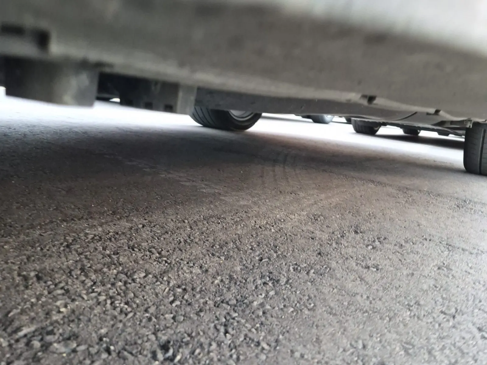 Undercarriage - Driver Photo