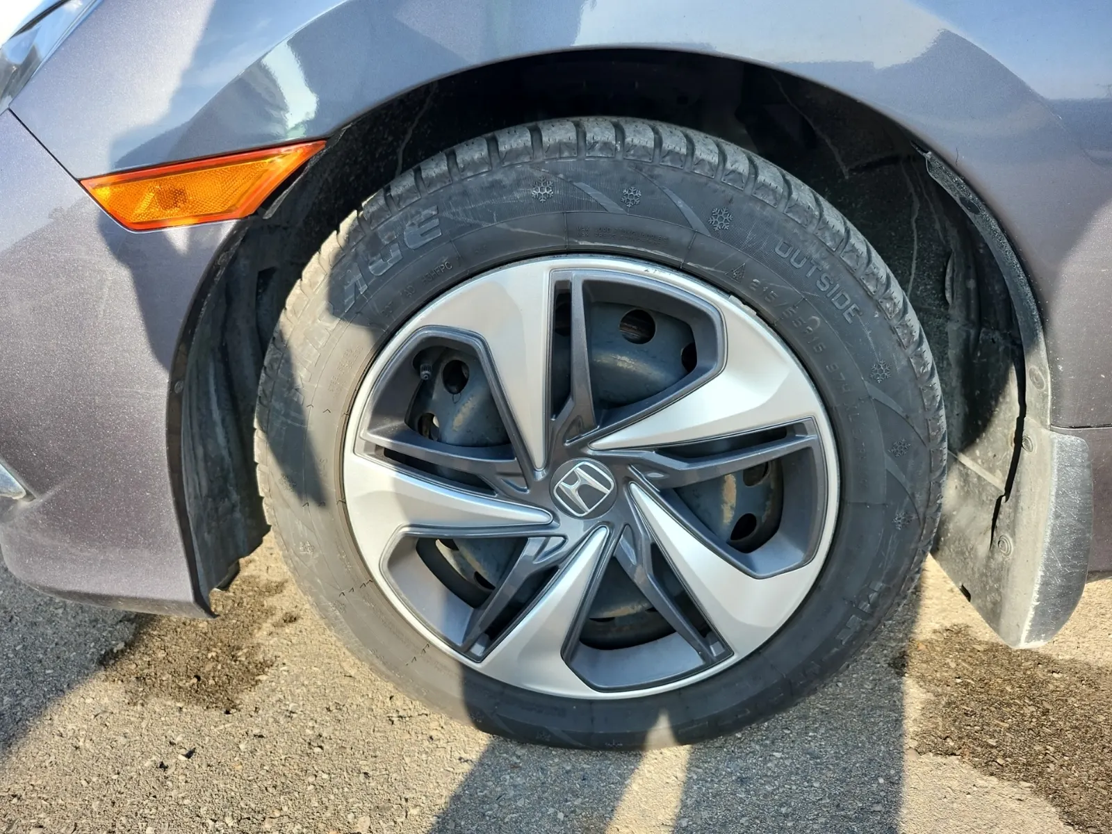 Front driver wheel/tire photo