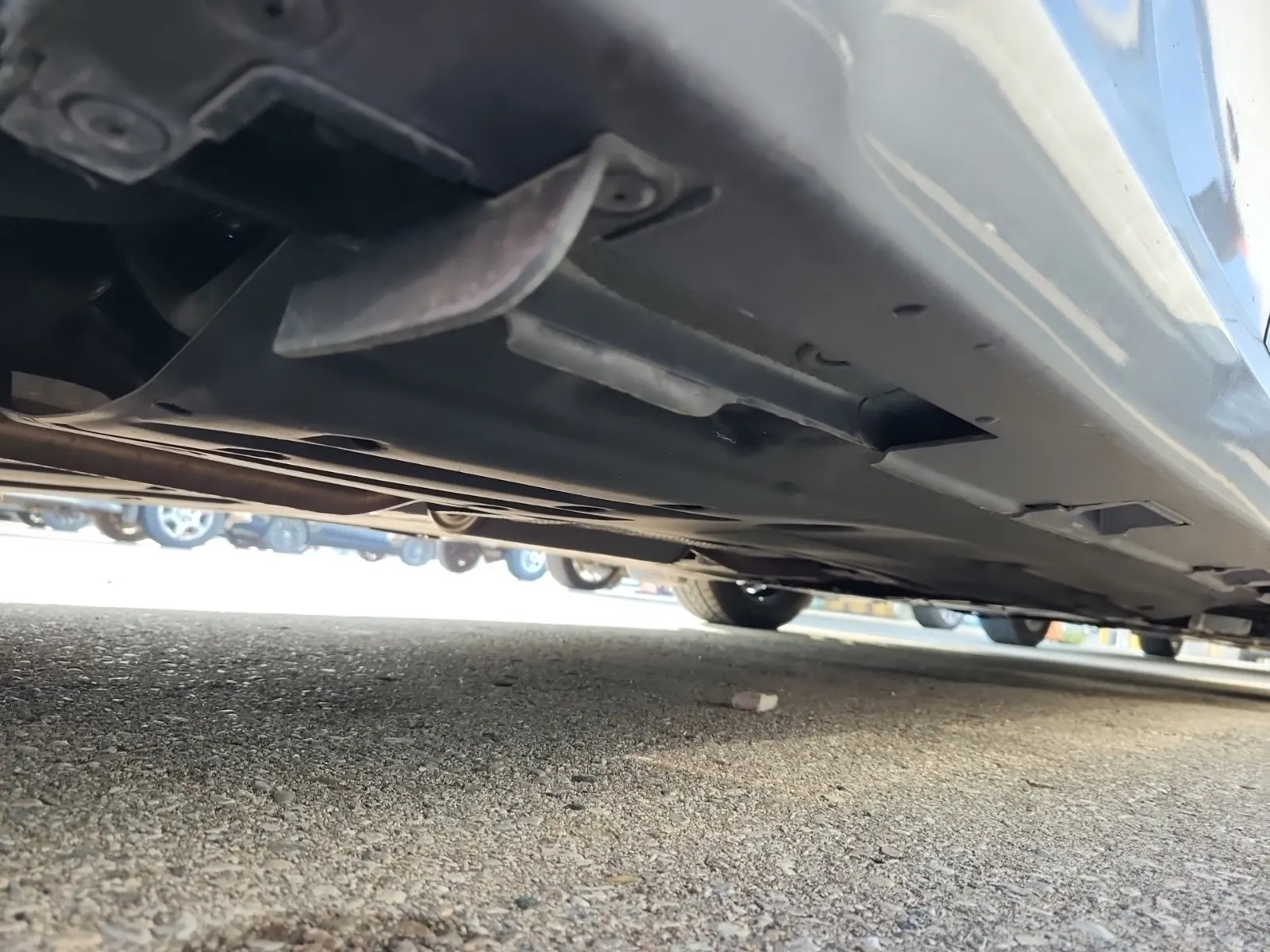Undercarriage - Passenger Photo