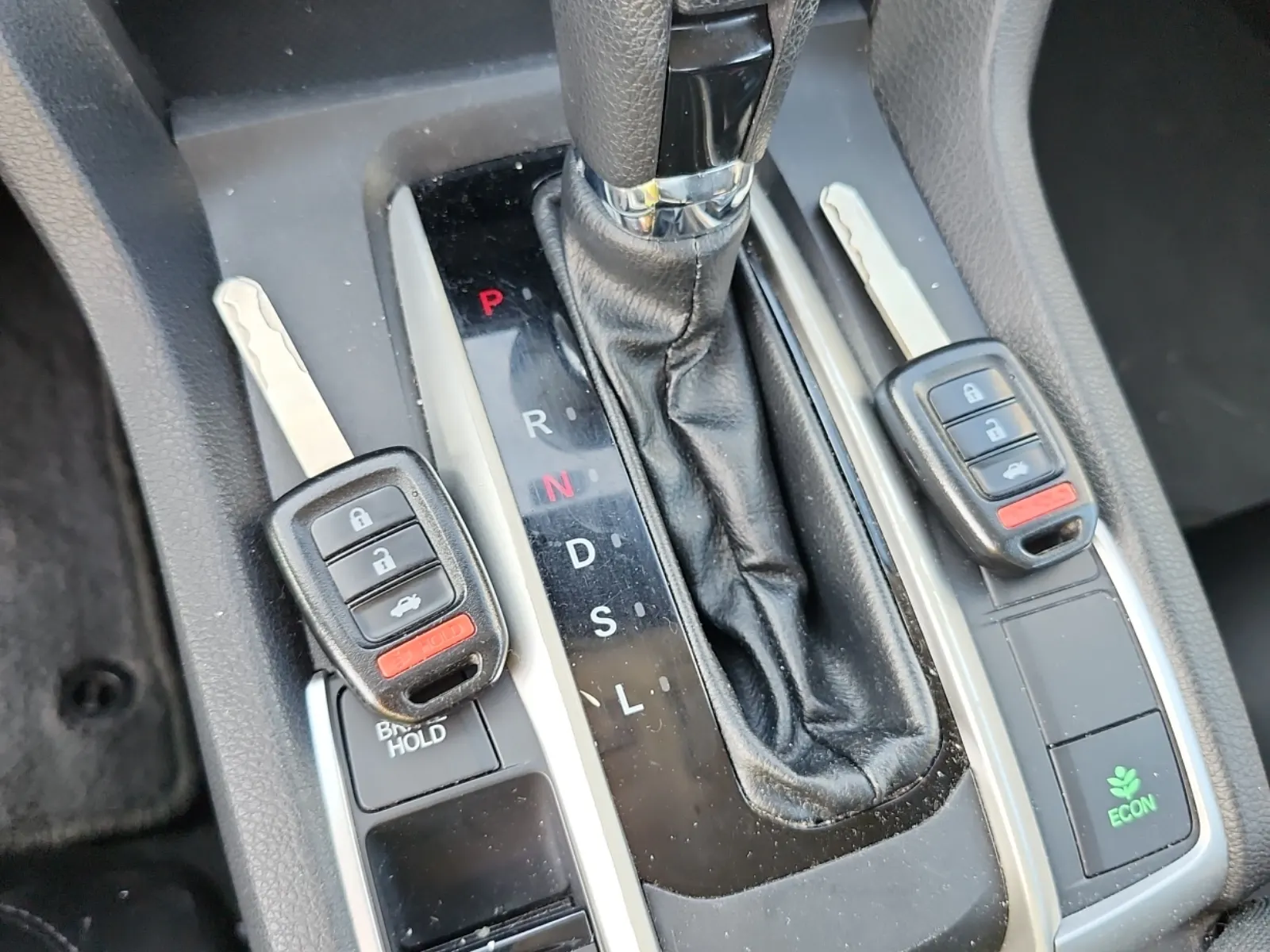 Keys/Fobs/Manual Photo