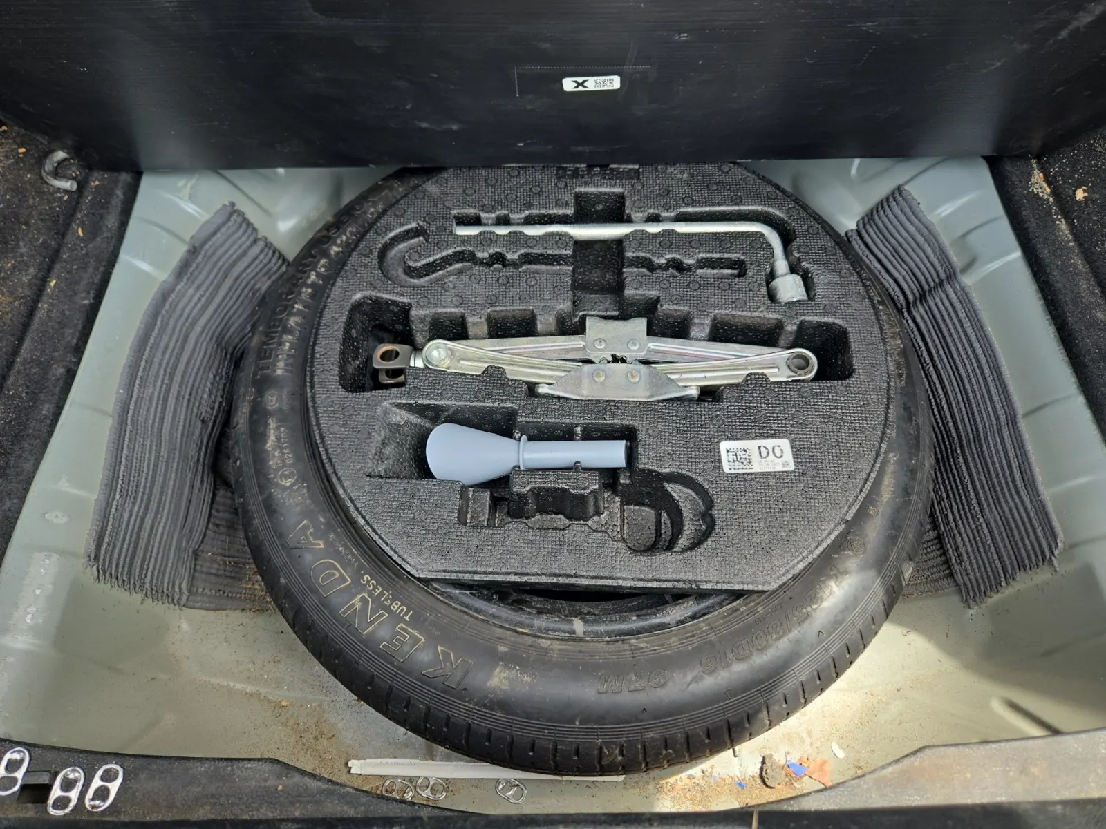 Spare Tire & Wheel Photo