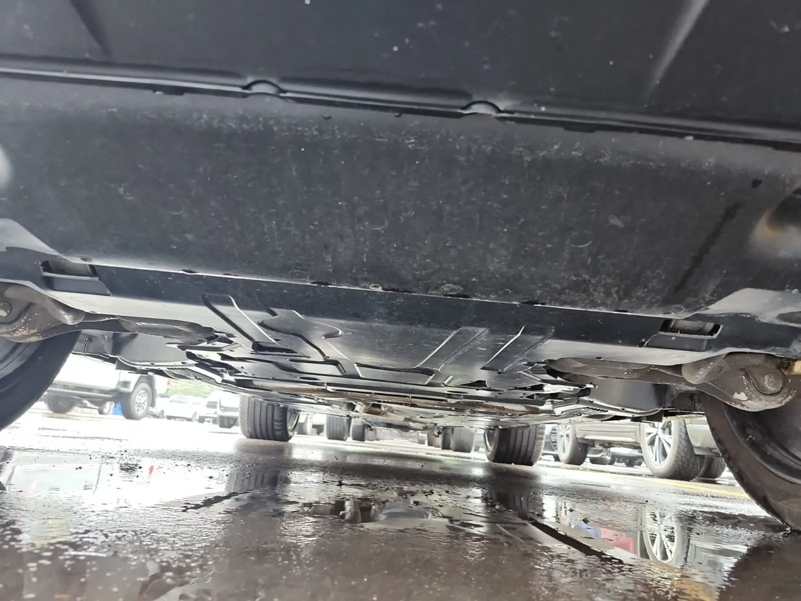 Undercarriage - Front Photo