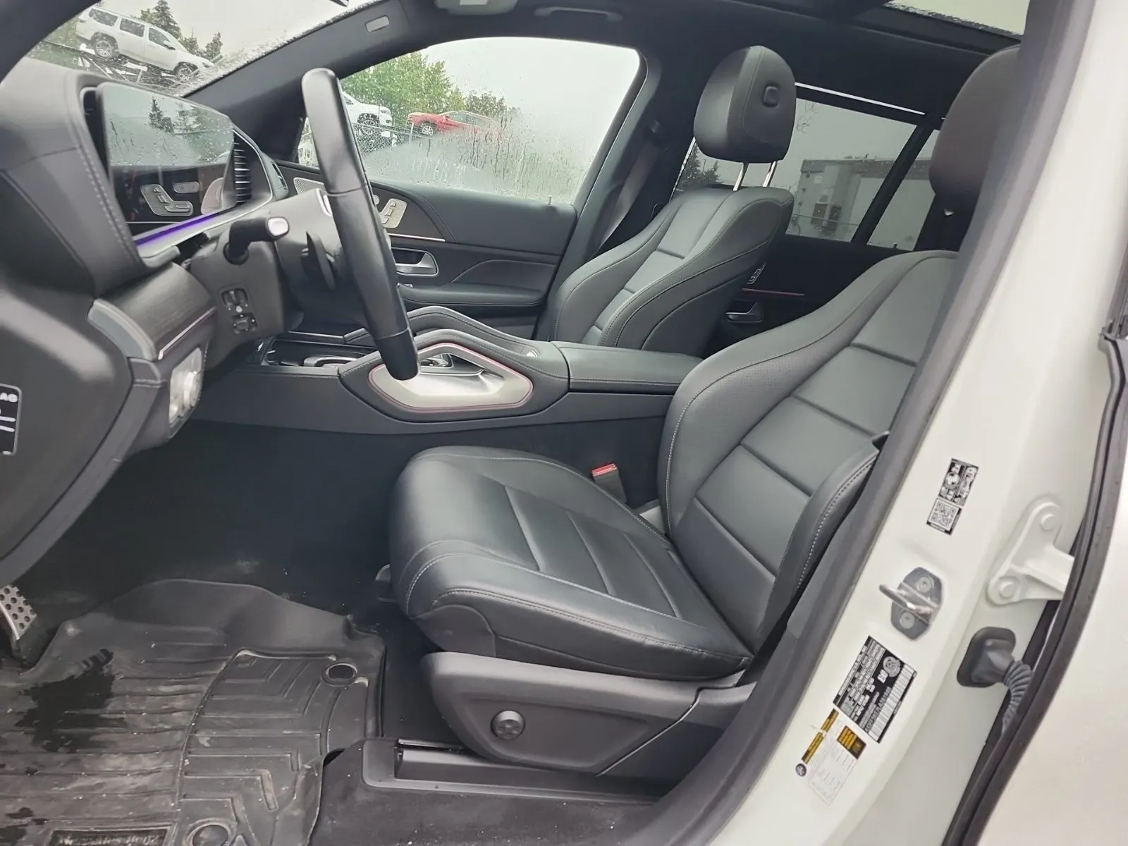 Front Interior Photo